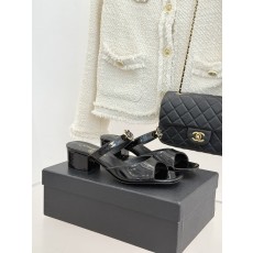 Chanel 26C 샤넬 로고 산수유(카멜리아) 오픈토 힐 슬리퍼 샌들 신발