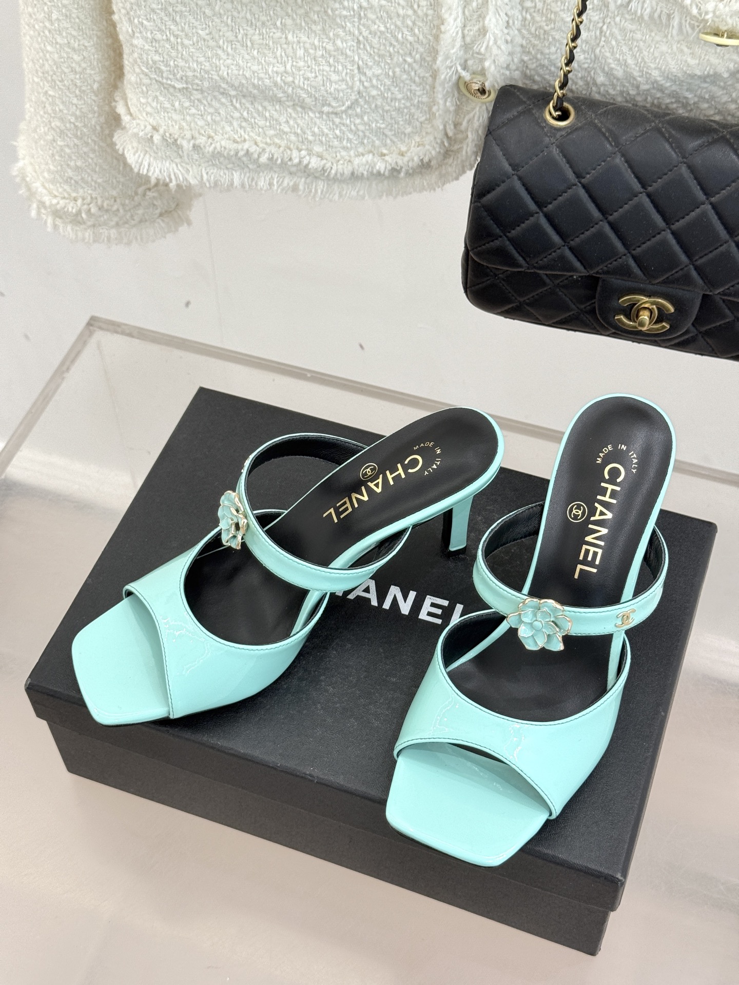 Chanel 샤넬 26C 카멜리아 더블C 오픈토 청키 힐 구두 샌들 신발