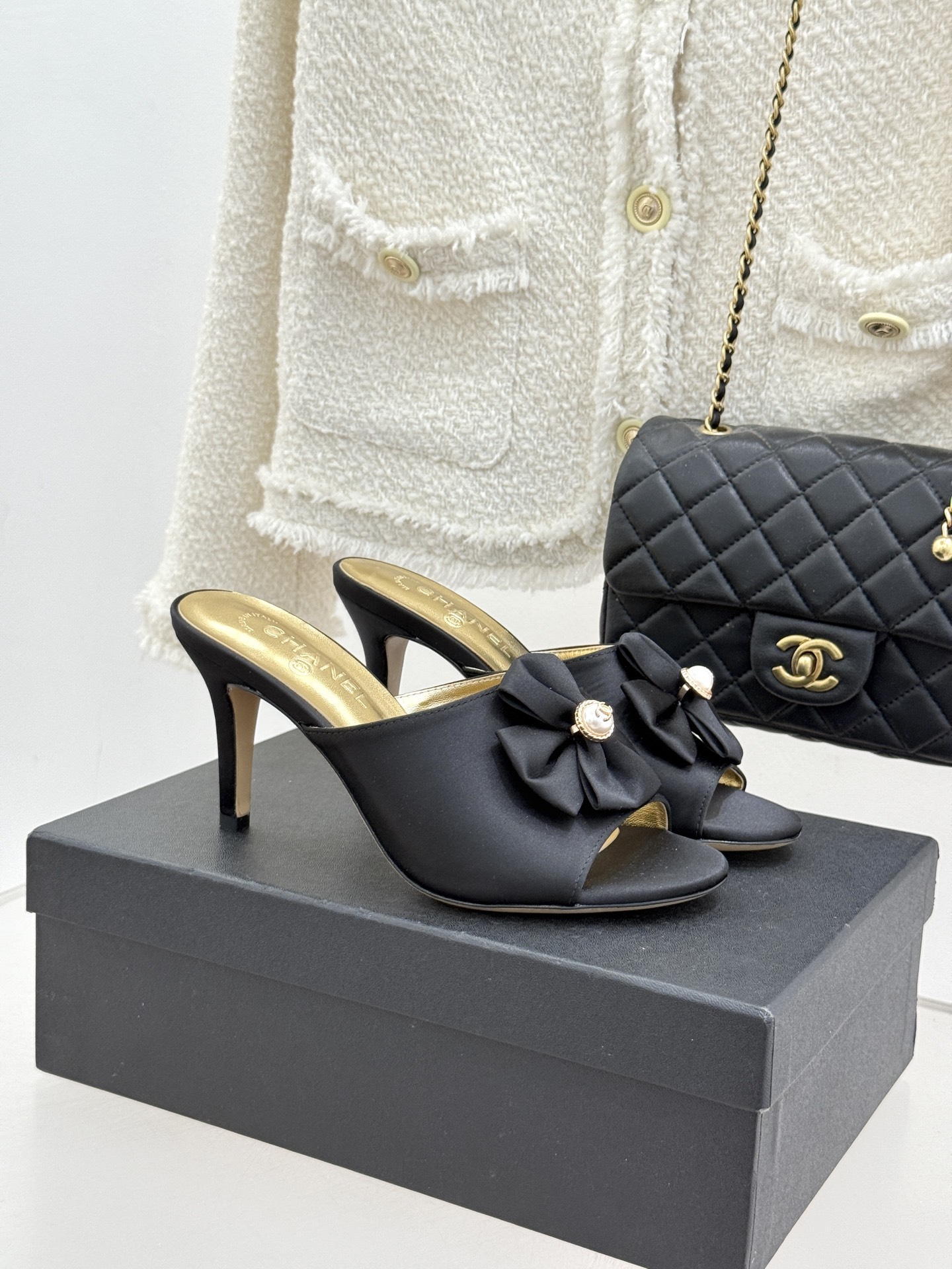 Chanel 샤넬 26C 더블 리본 & 더블C 로고 힐 샌들 신발