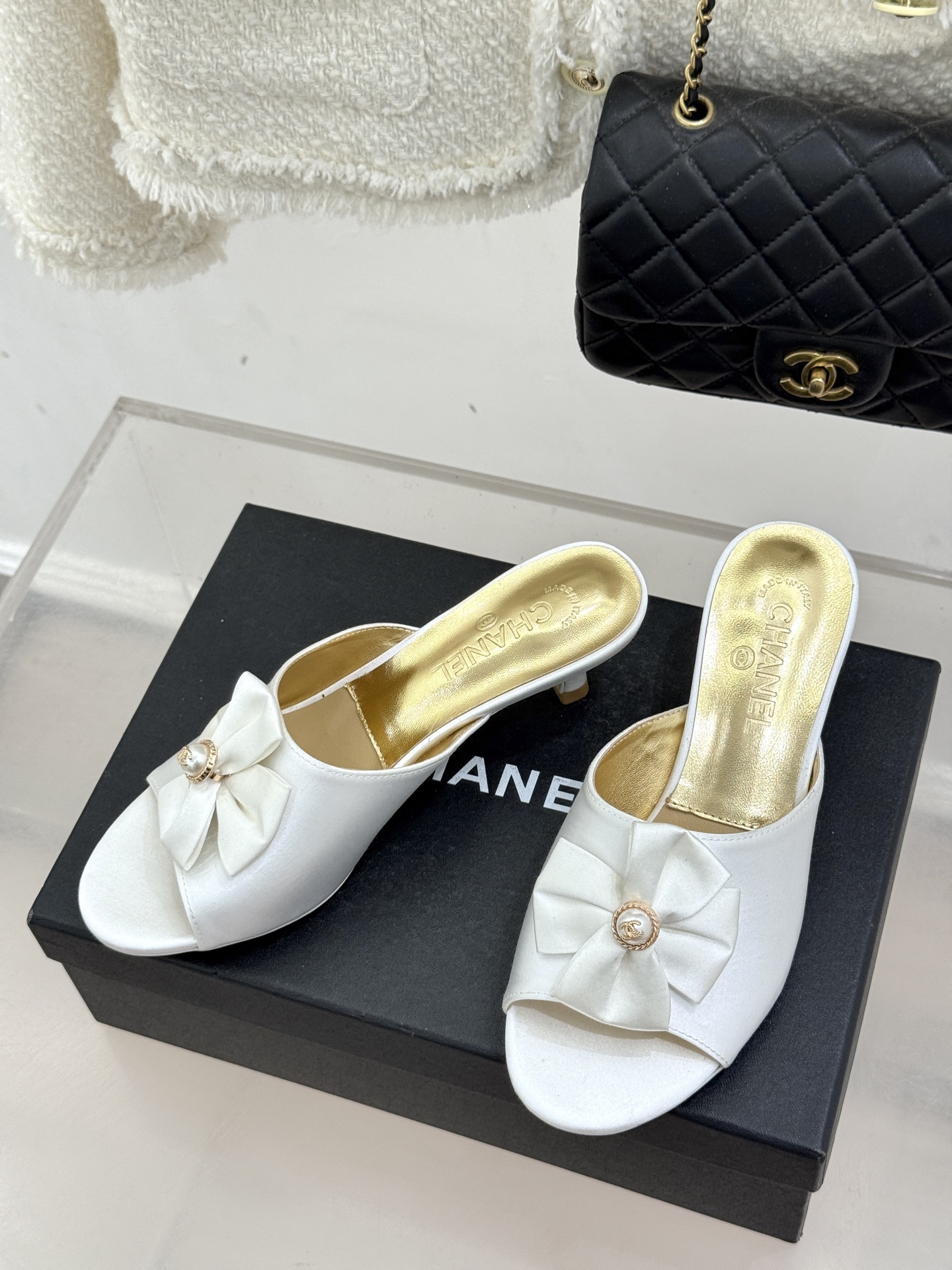 Chanel 샤넬 26C 더블 리본 스톤 로고 슬리퍼 샌들 신발