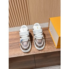 루이비통(LV) 모노그램 스케이트 스니커즈 신발