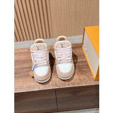 루이비통(LV) 모노그램 스케이트 스니커즈 신발