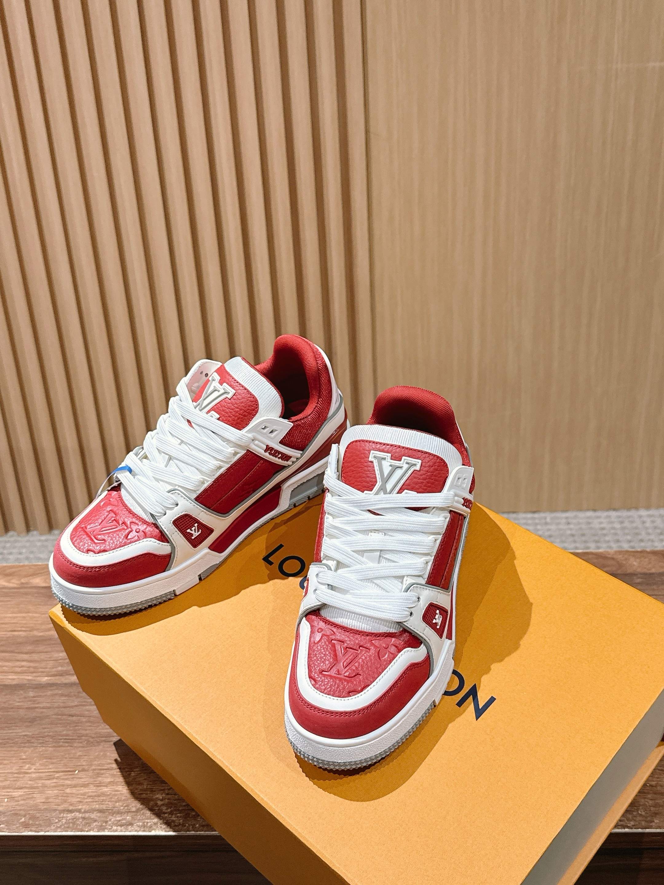 루이비통(LV) 모노그램 스케이트 스니커즈 신발