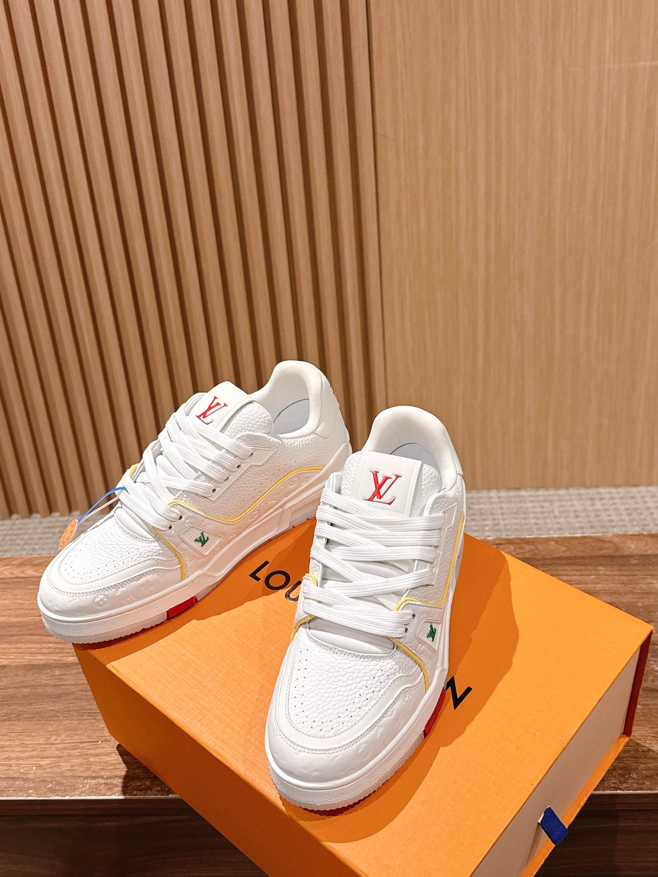 루이비통(LV) 커플 스니커즈 신발