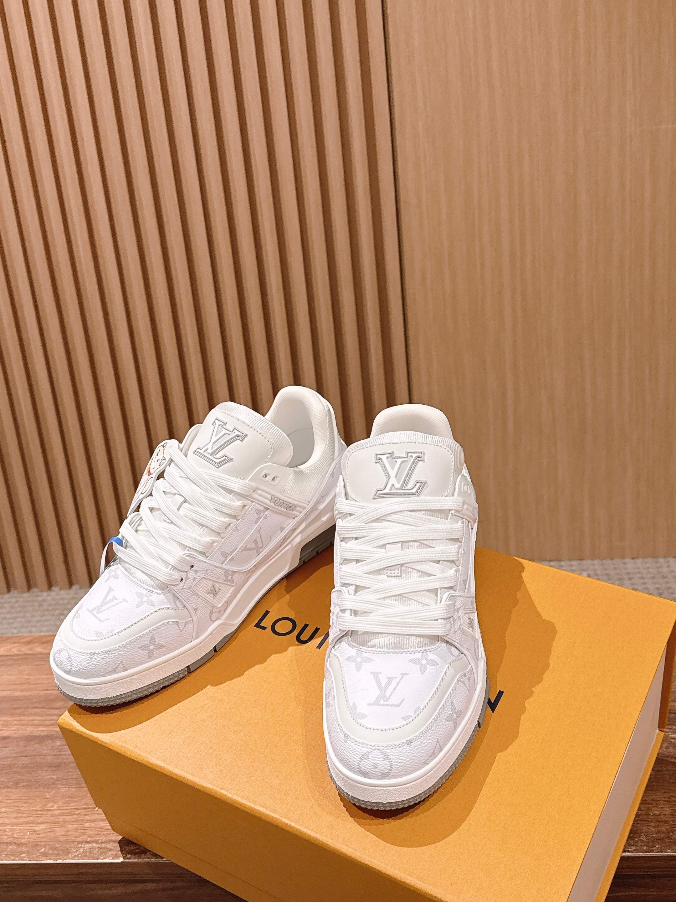 루이비통(LV) 커플 스니커즈 신발