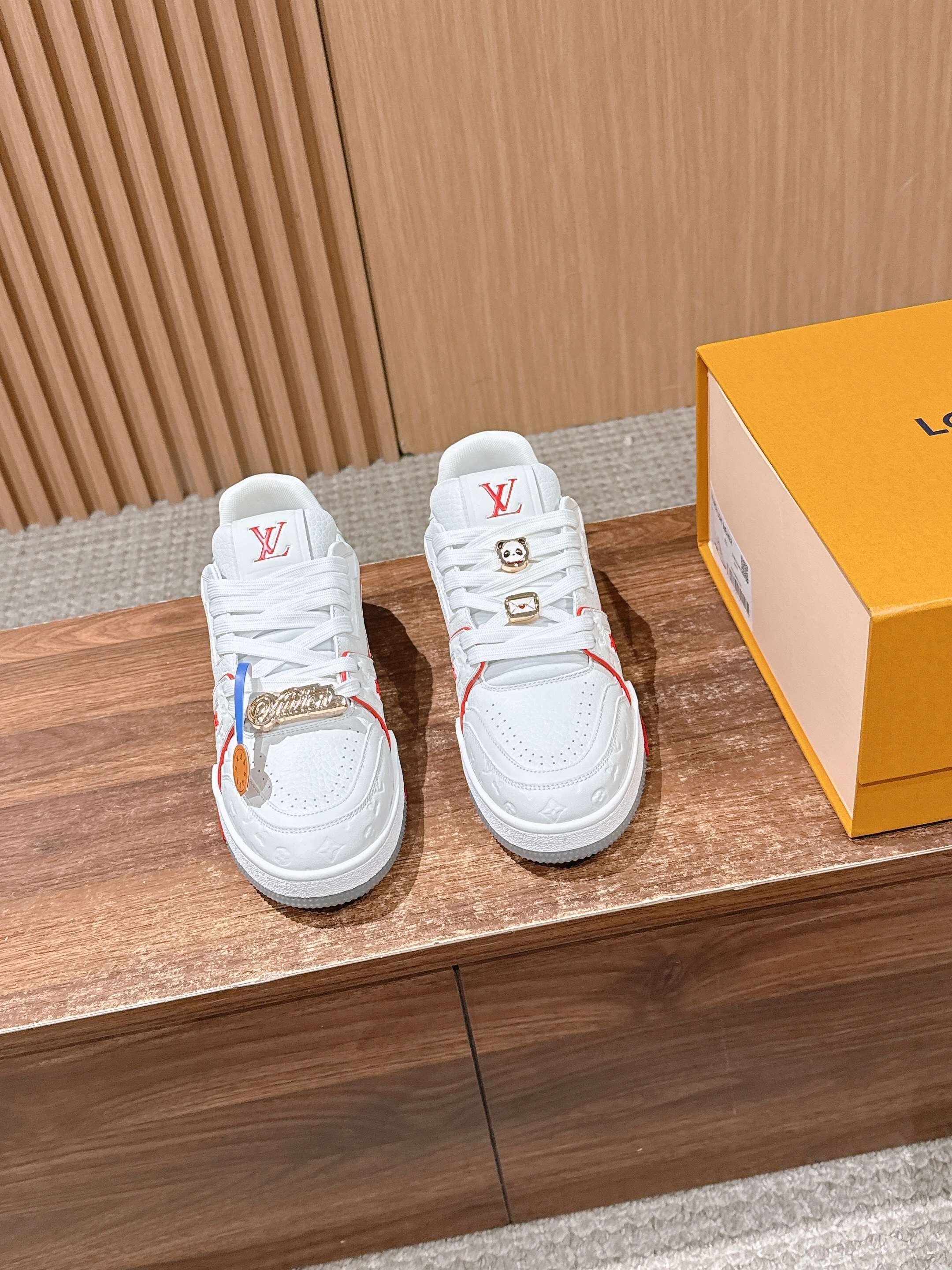 루이비통(LV) 커플 스니커즈 신발