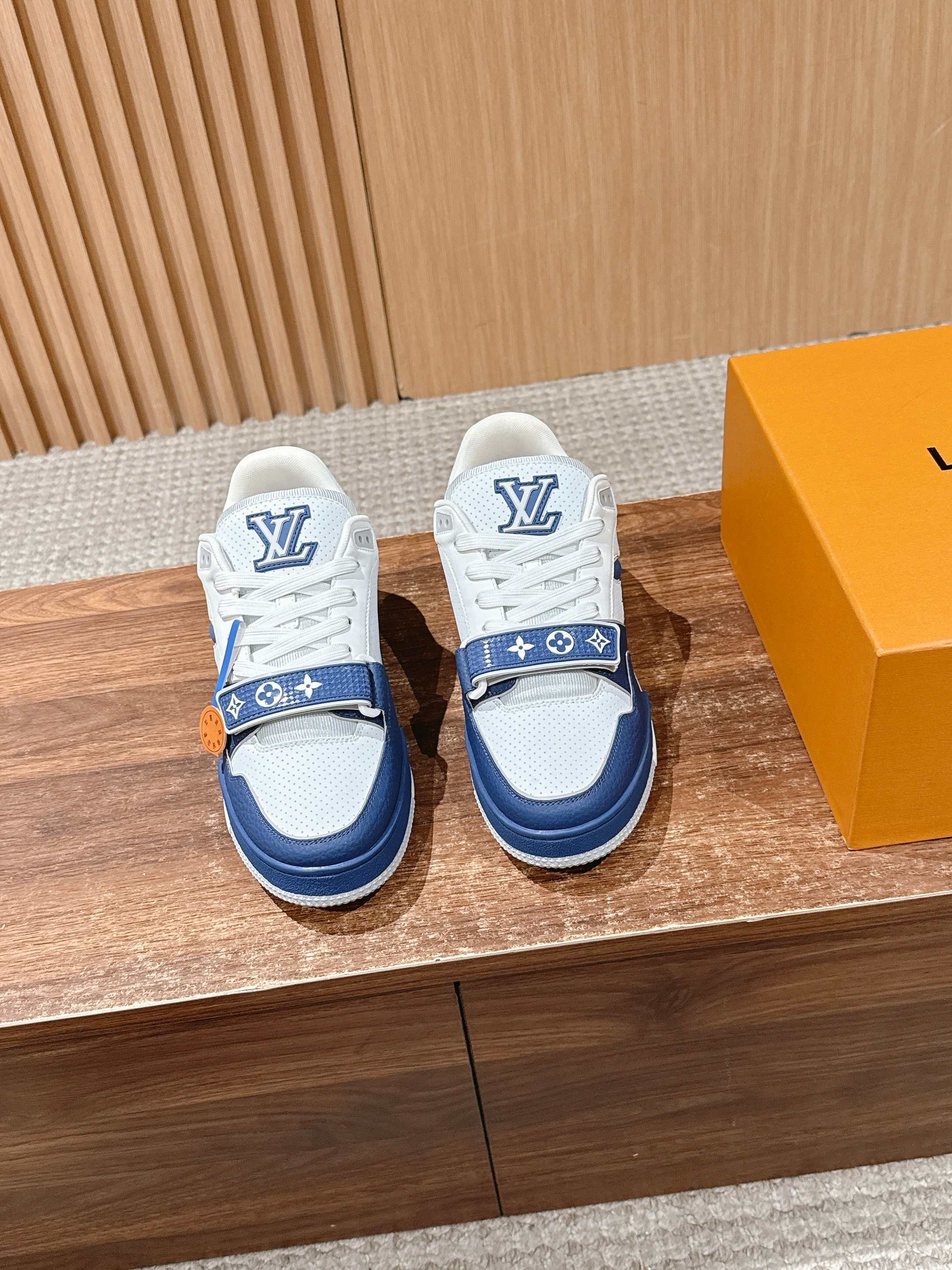 루이비통(LV) 커플 스니커즈 신발