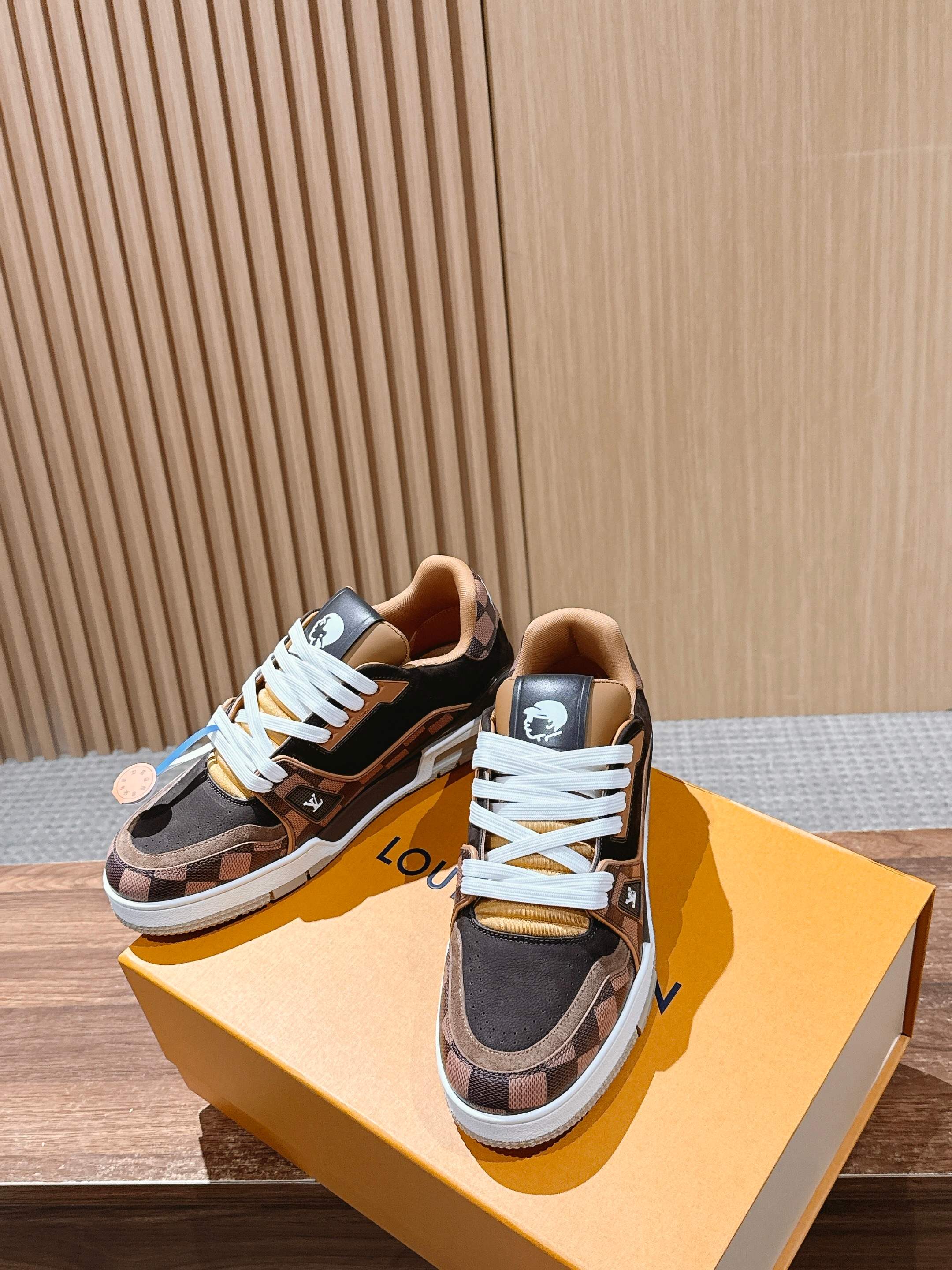 루이비통(LV) 커플 스니커즈 신발