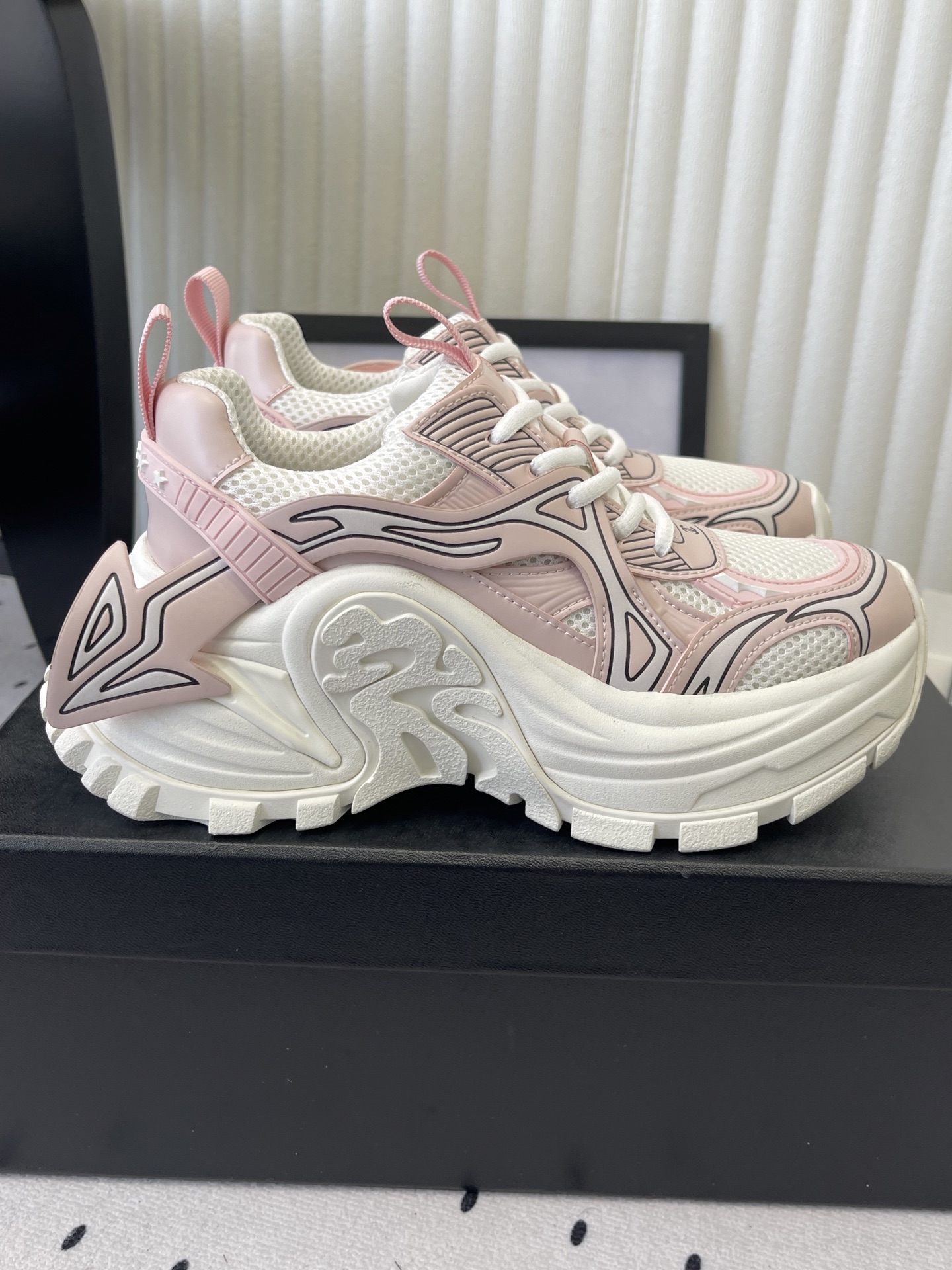 샤넬(CHANEL) 플랫폼 스니커즈 신발