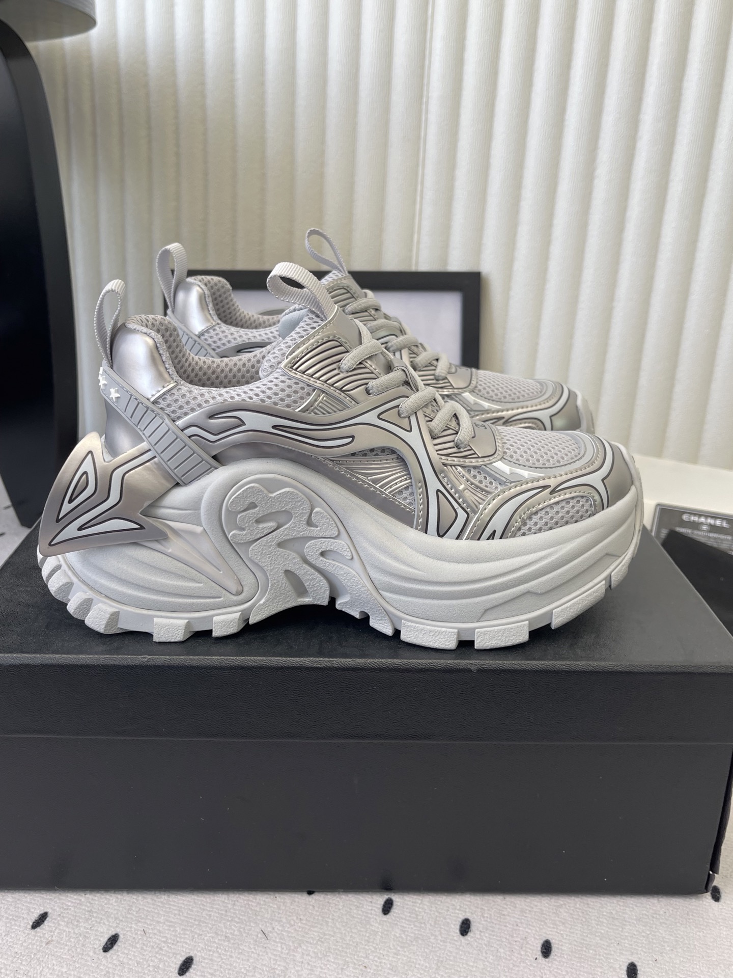 샤넬(CHANEL) 플랫폼 스니커즈 신발