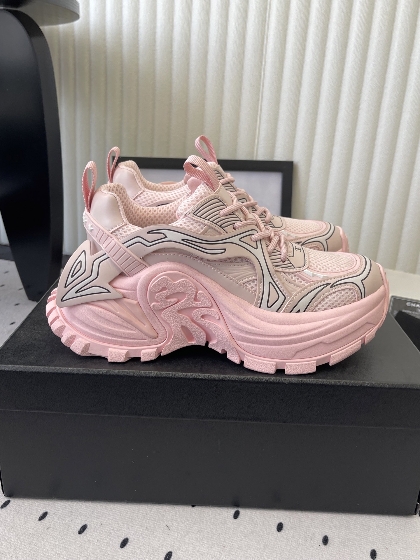 샤넬(CHANEL) 플랫폼 스니커즈 신발