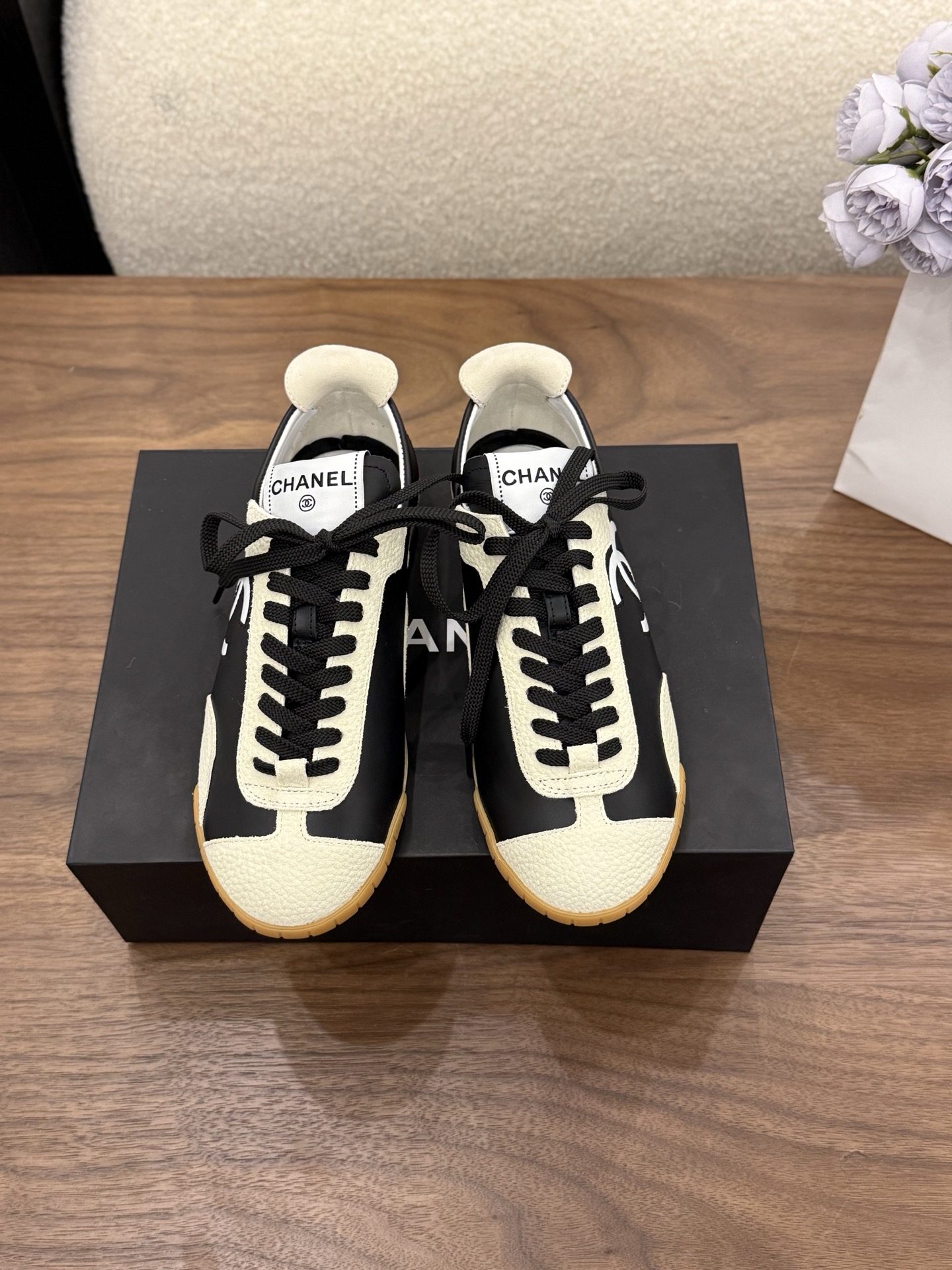 샤넬(CHANEL) 배색 스트랩 단화 신발