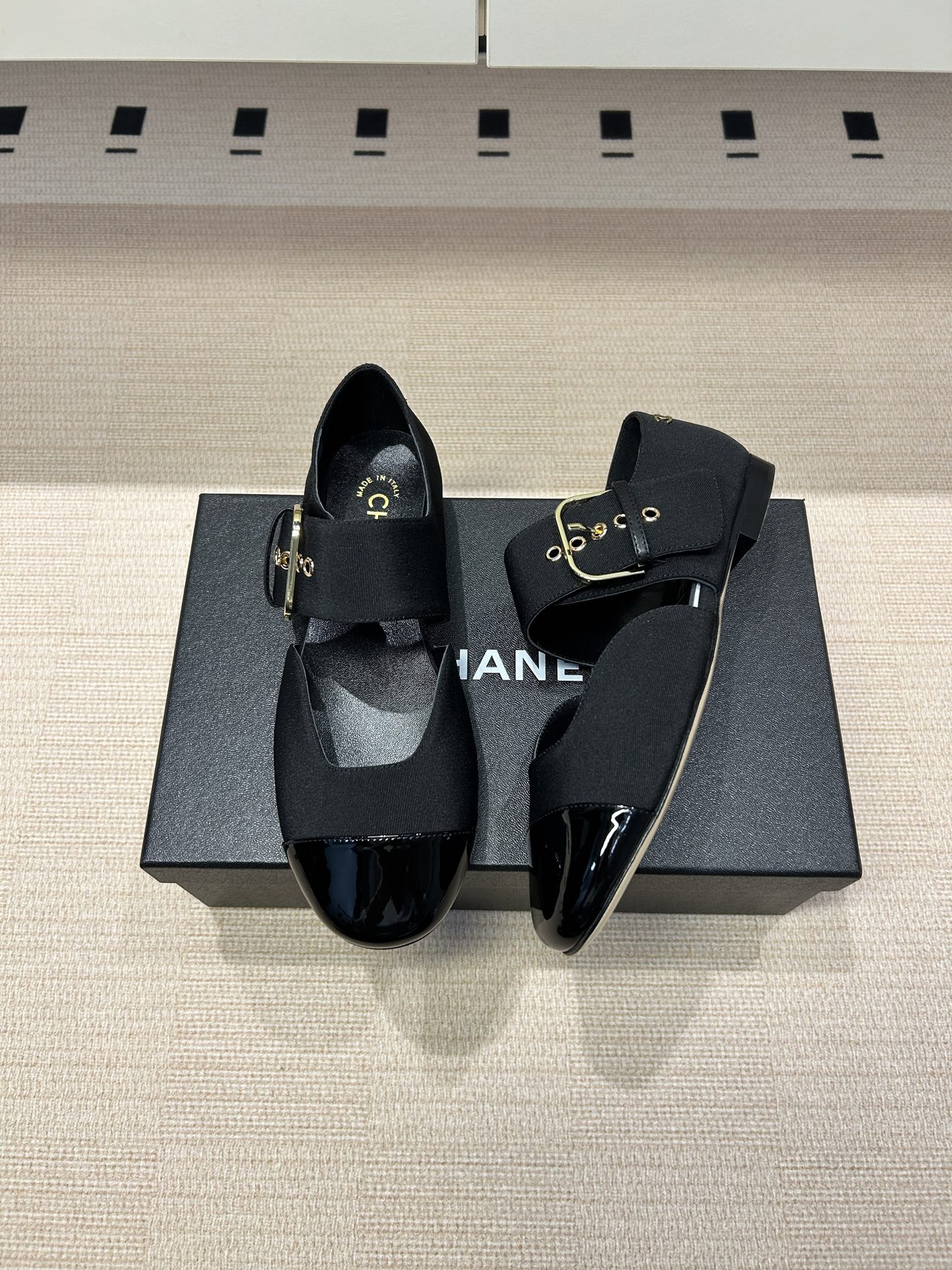 샤넬(CHANEL) 메리제인 플랫 슈즈 신발