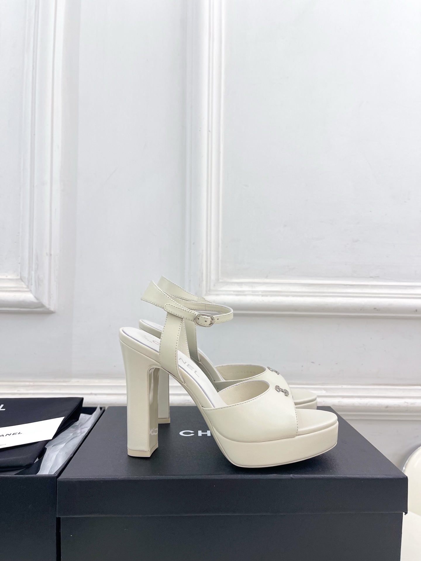 샤넬(CHANEL) 26SS 더블C 플랫폼 하이힐 샌들 신발