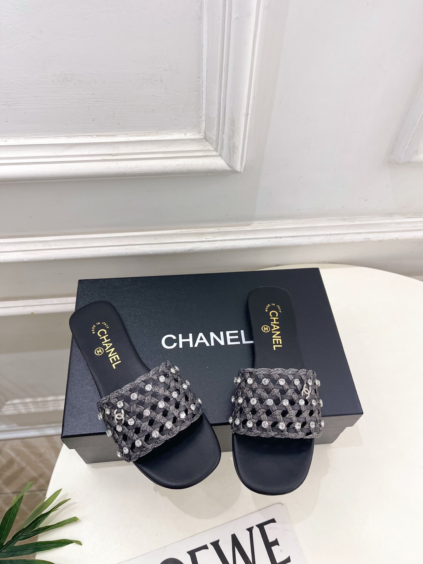 샤넬(CHANEL) 크리스탈 브레이드 플랫 슬리퍼 신발