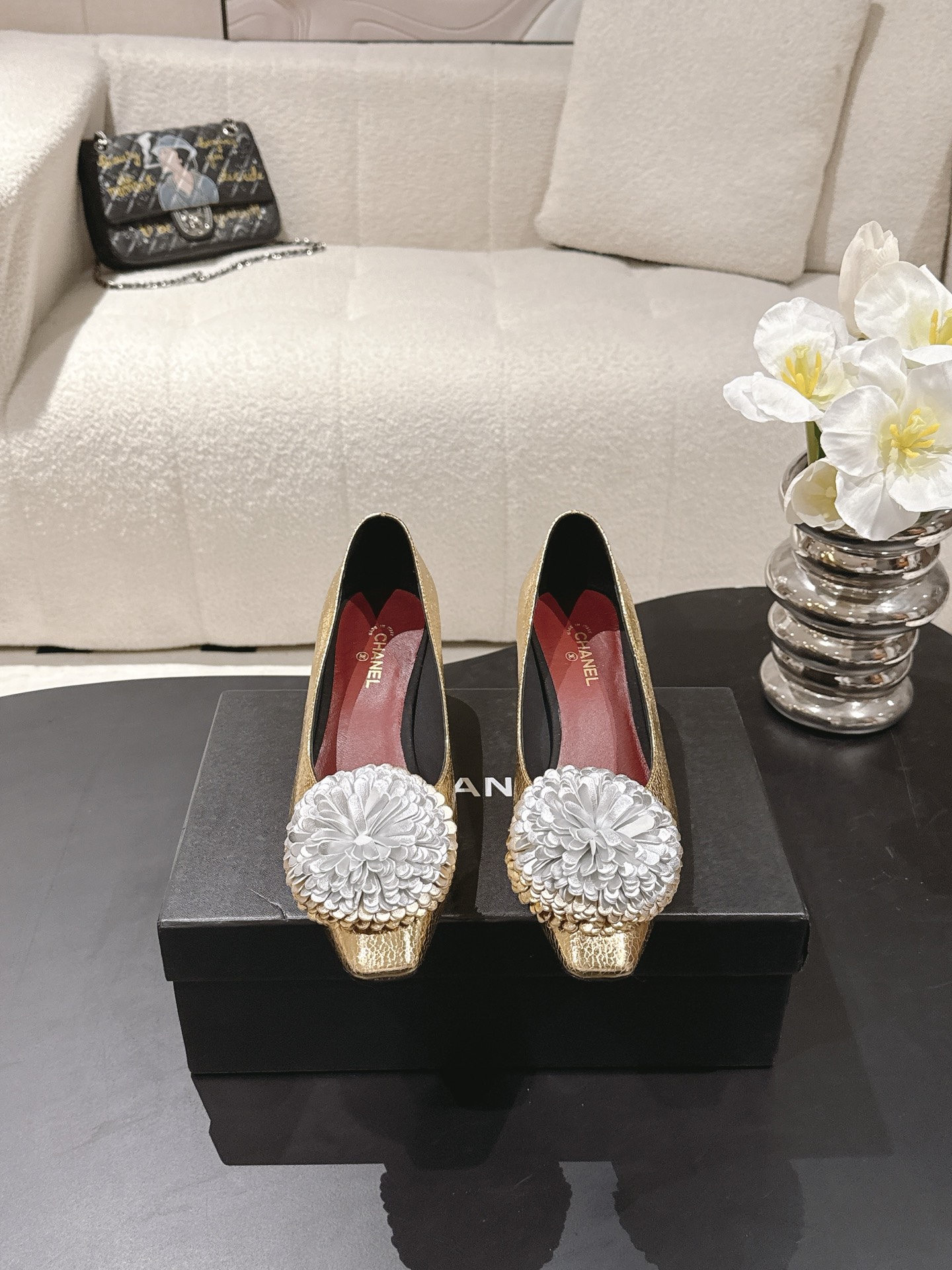 Chanel 26X 샤넬 크리스마스 한정 금은 쌍꽃 구두 신발