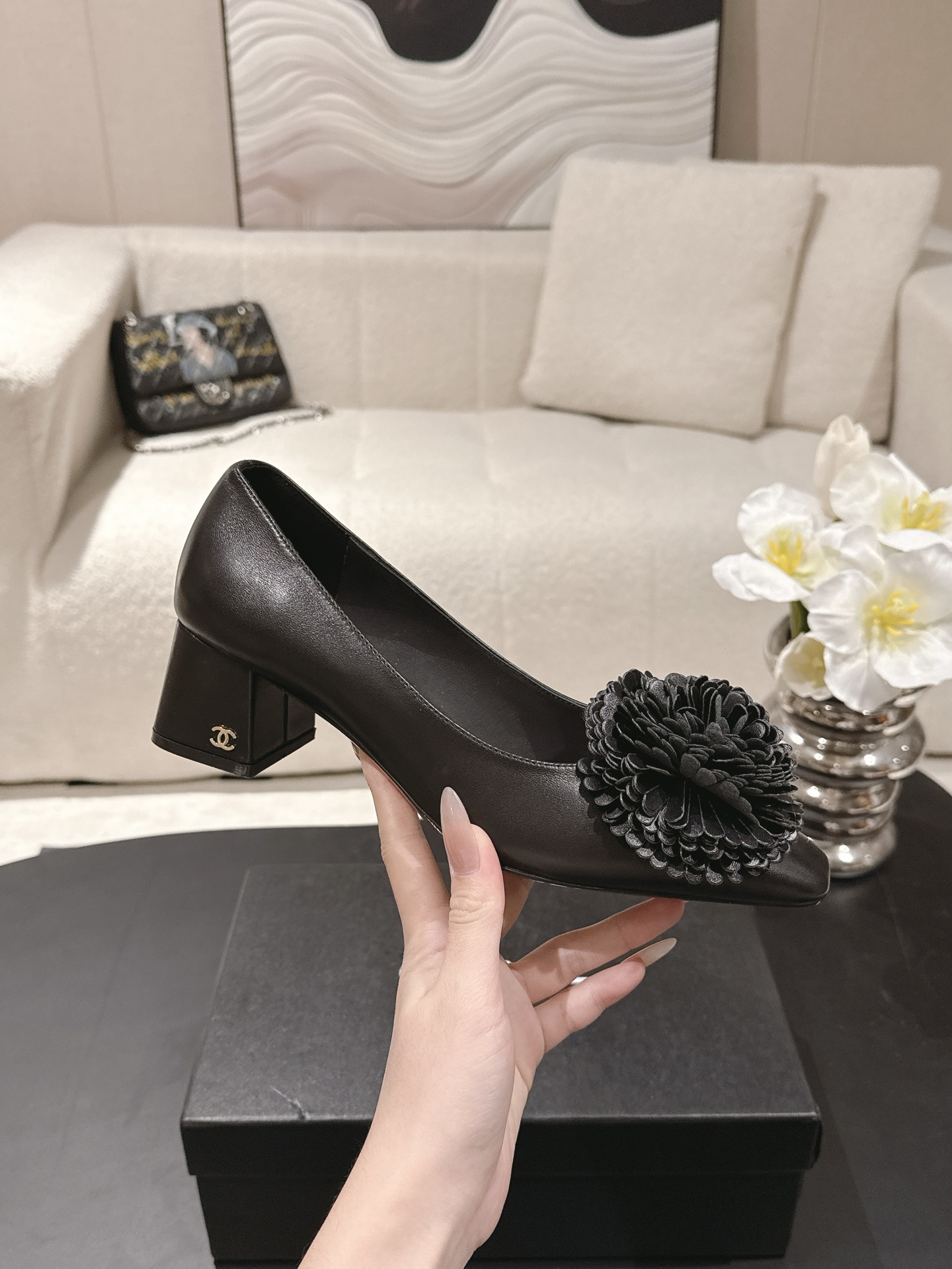 Chanel 26X 샤넬 크리스마스 한정 금은 쌍꽃 구두 신발