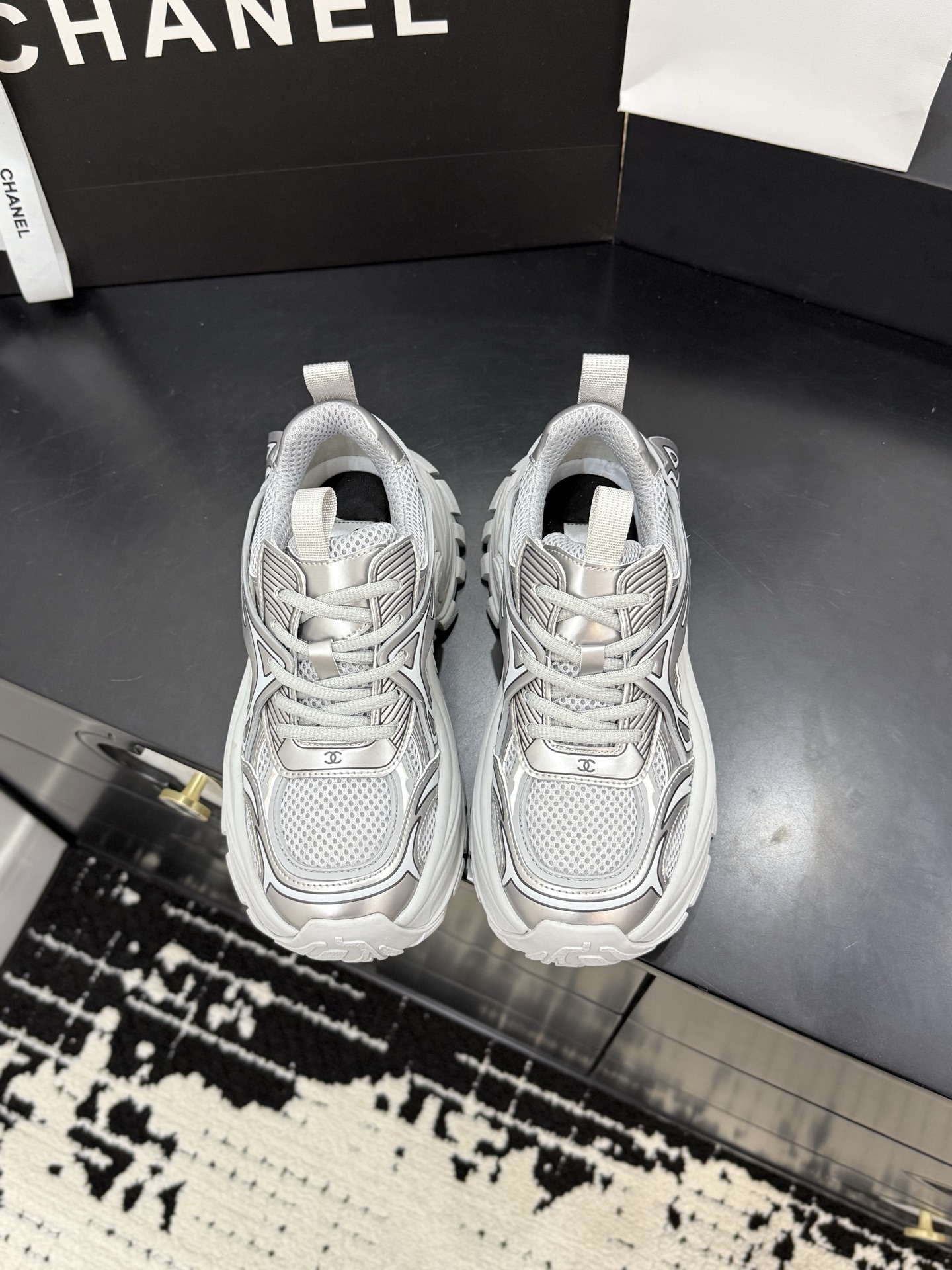 Chanel 26 샤넬 통굽 스니커즈 신발