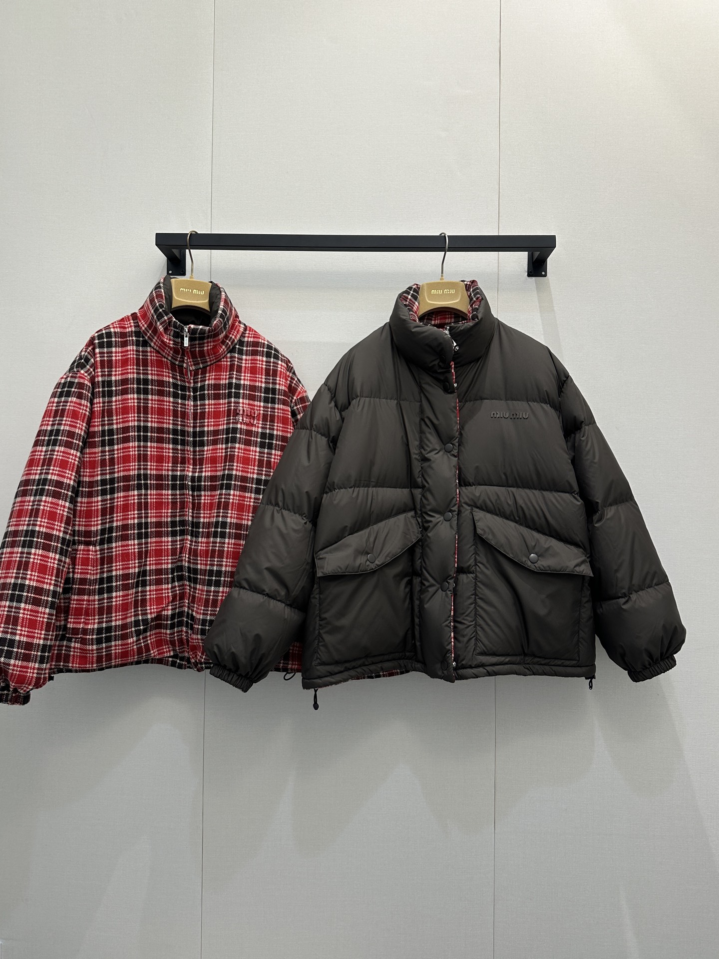 미우미우(miumiu) 리버시블 양면 구스다운 패딩 점퍼 의류