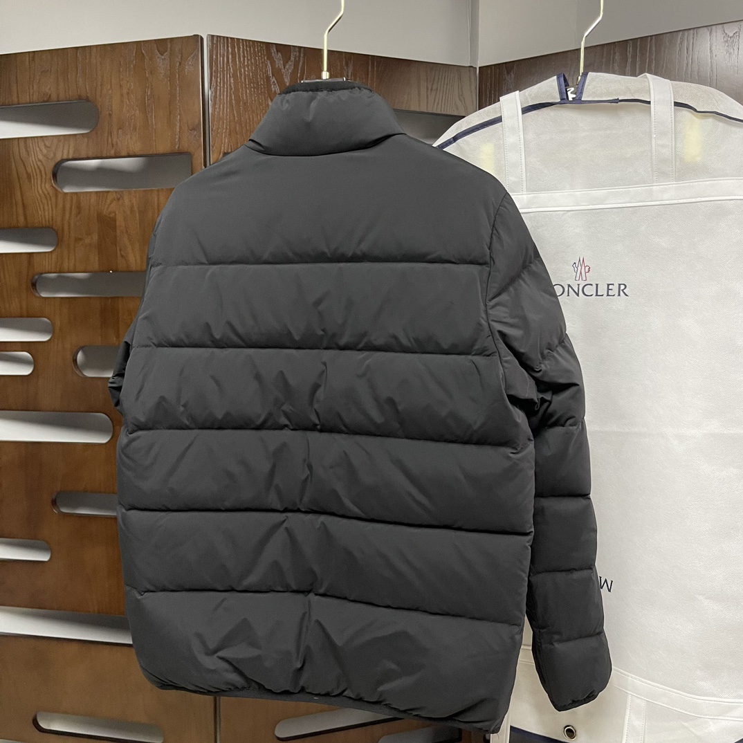 프라다(PRADA) 다운 패딩 의류