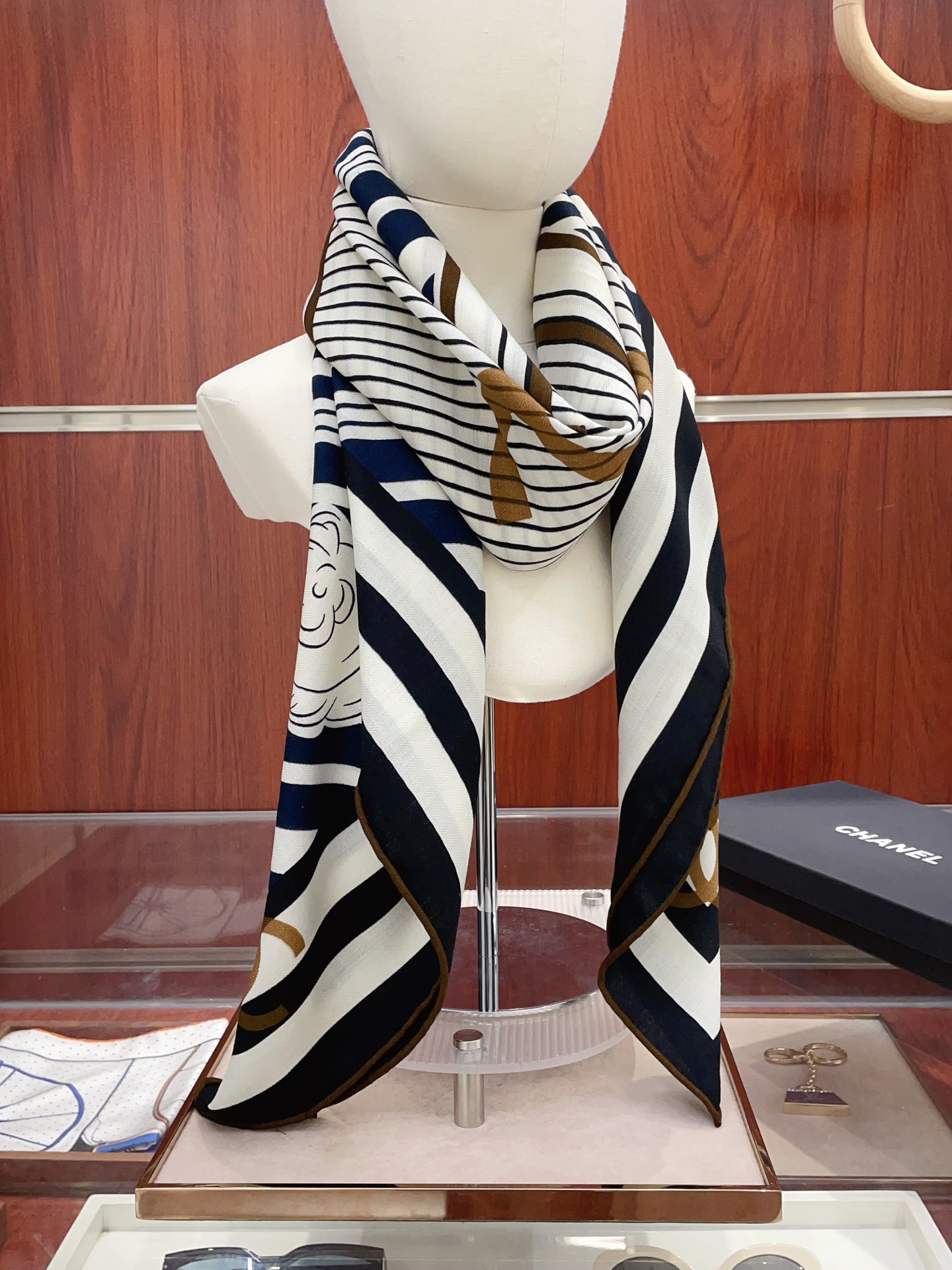 샤넬(CHANEL) 실크 캐시미어 목도리 스카프