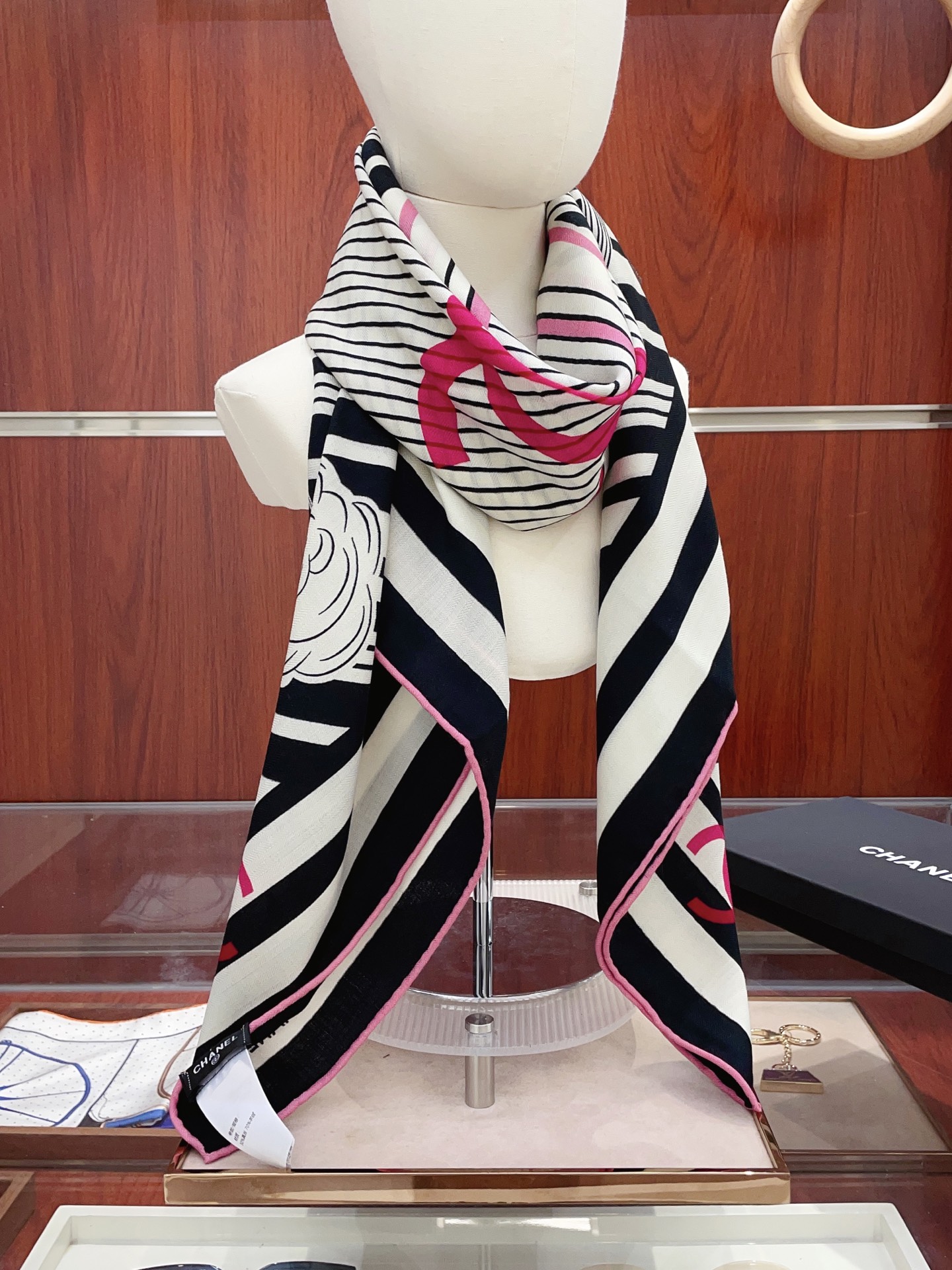 샤넬(CHANEL) 실크 캐시미어 목도리 스카프