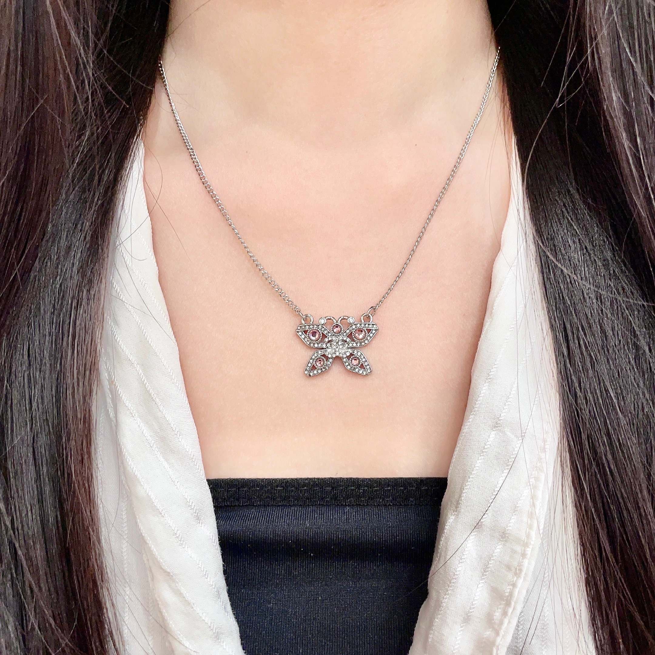 샤넬(CHANEL) 나비 목걸이 악세사리