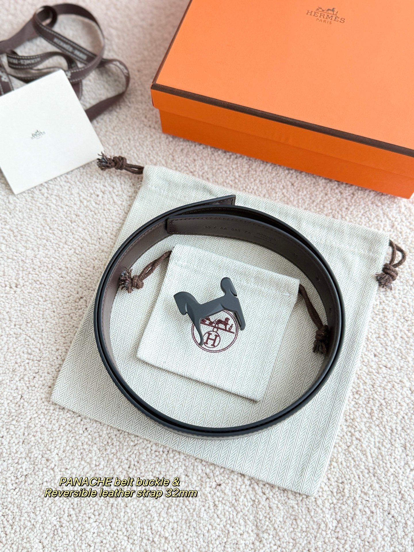 에르메스(Hermes) 신상 양면 카프스킨 호스 슈 벨트