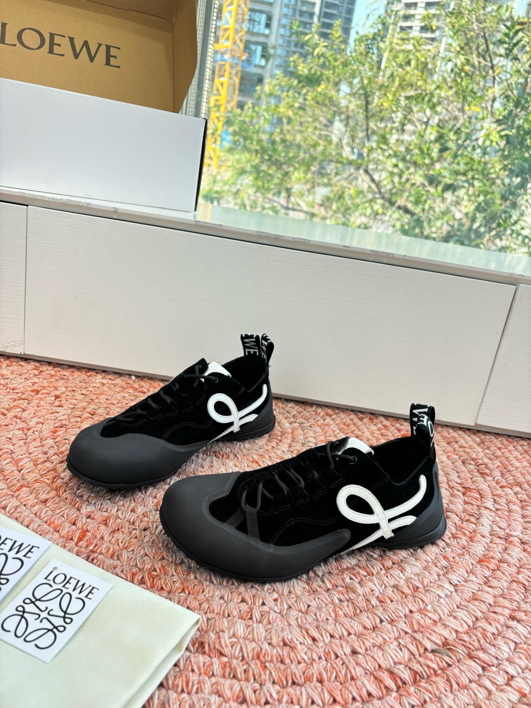 LOEWE 로에베 발레 아감 스니커즈 신발