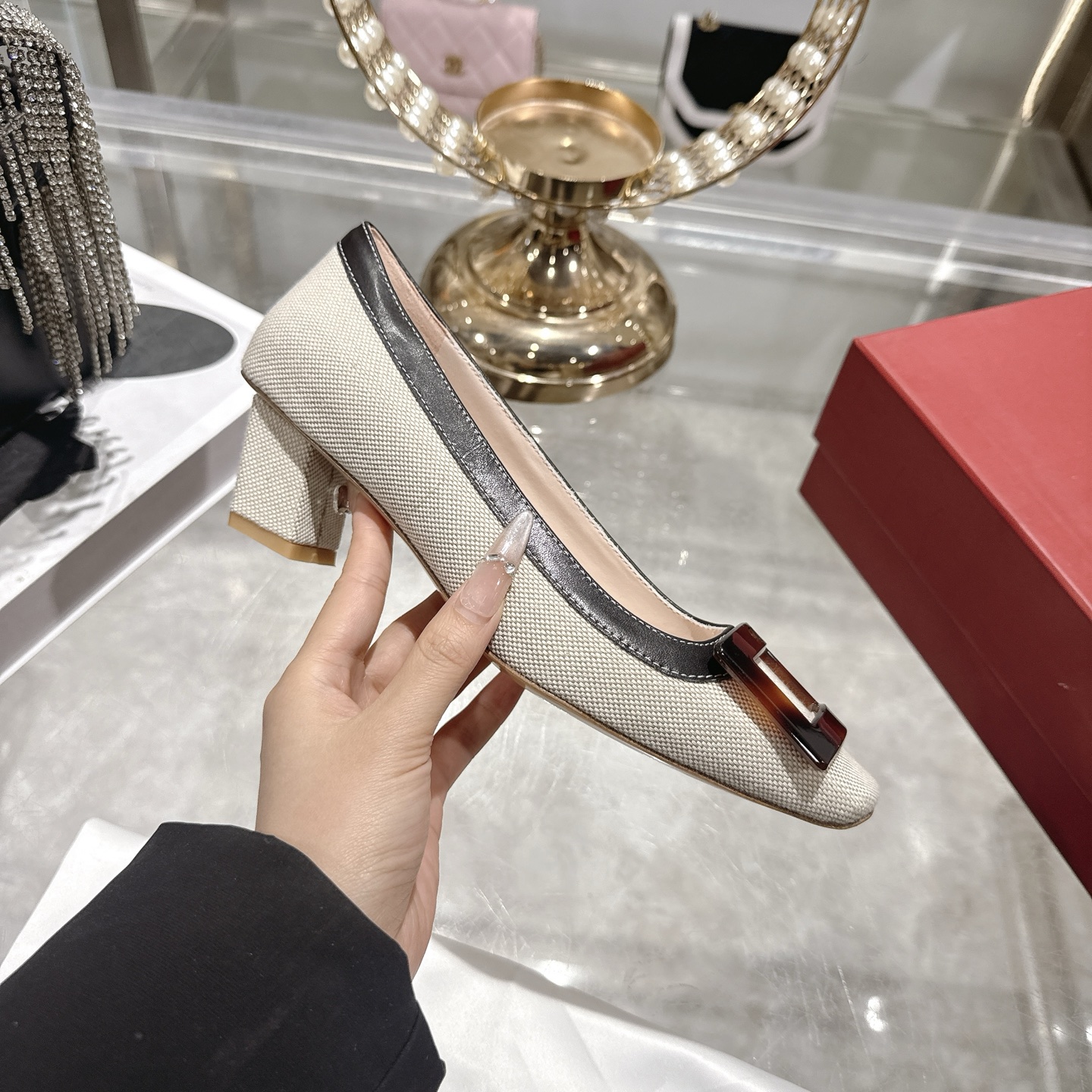 Roger vivier RV 로저 비비에 사각버클 스퀘어토 샌들 신발