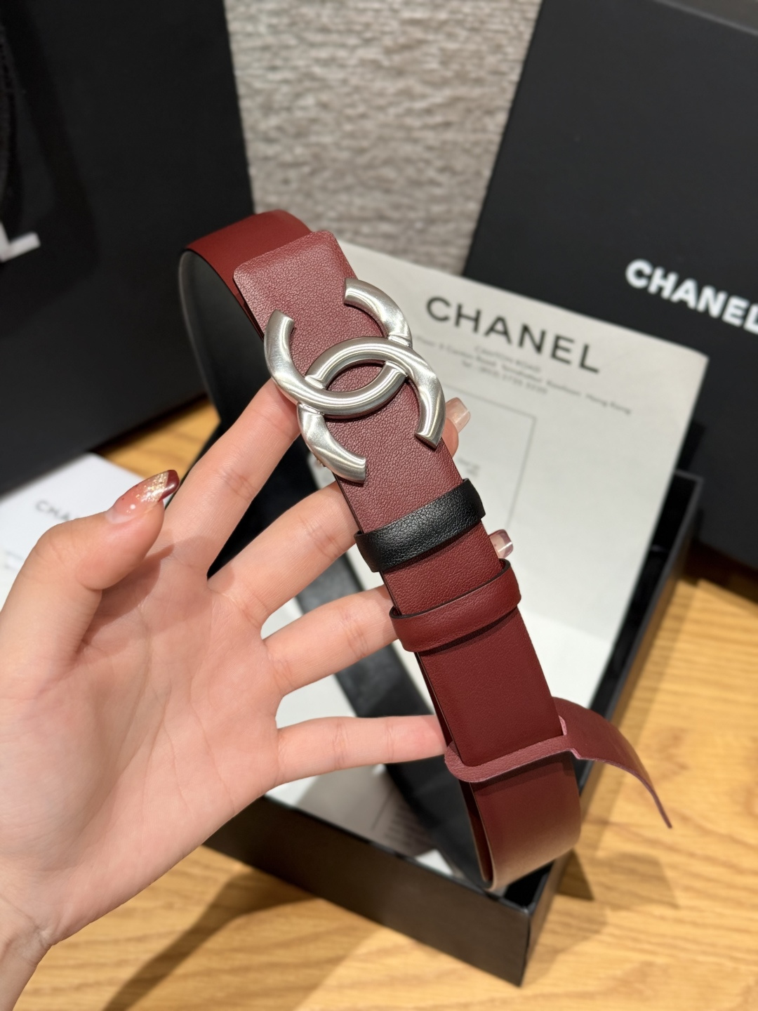 샤넬(CHANEL) 양면 카프스킨 브러쉬드 벨트