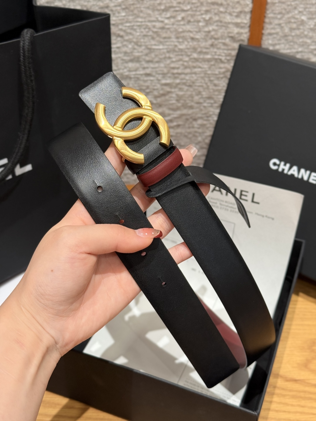 샤넬(CHANEL) 양면 카프스킨 브러쉬드 벨트