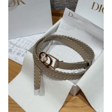 디올(Dior) 인트레치아토 카프스킨 쥬얼 버클 벨트 악세사리