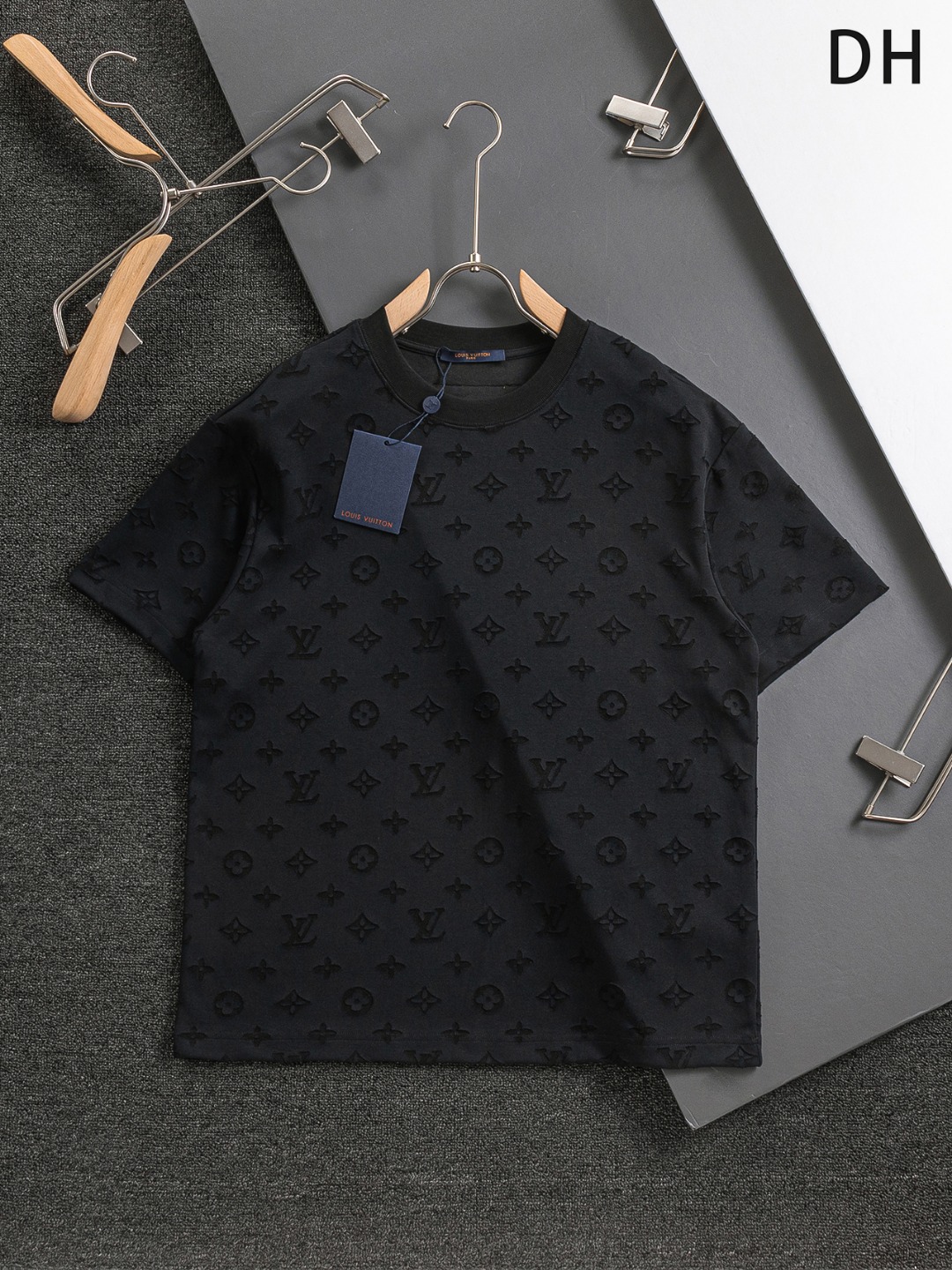 루이비통(LV) 번아웃 로고 티셔츠 의류