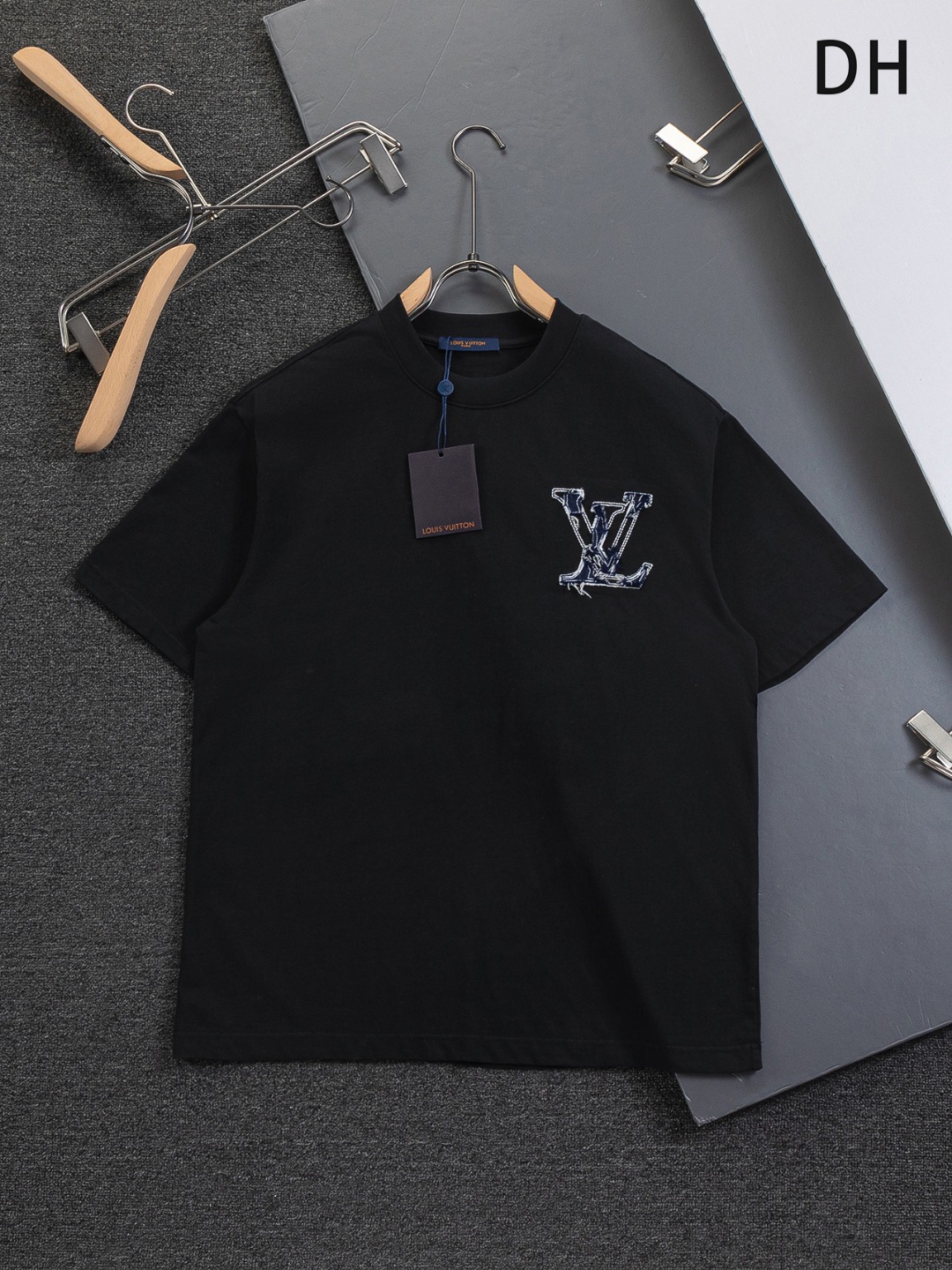루이비통(LV) 데님 패치 로고 자수 루즈핏 티셔츠 의류