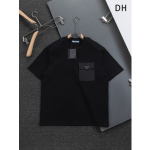 프라다(PRADA) 삼각 로고 포켓 패치 티셔츠 의류