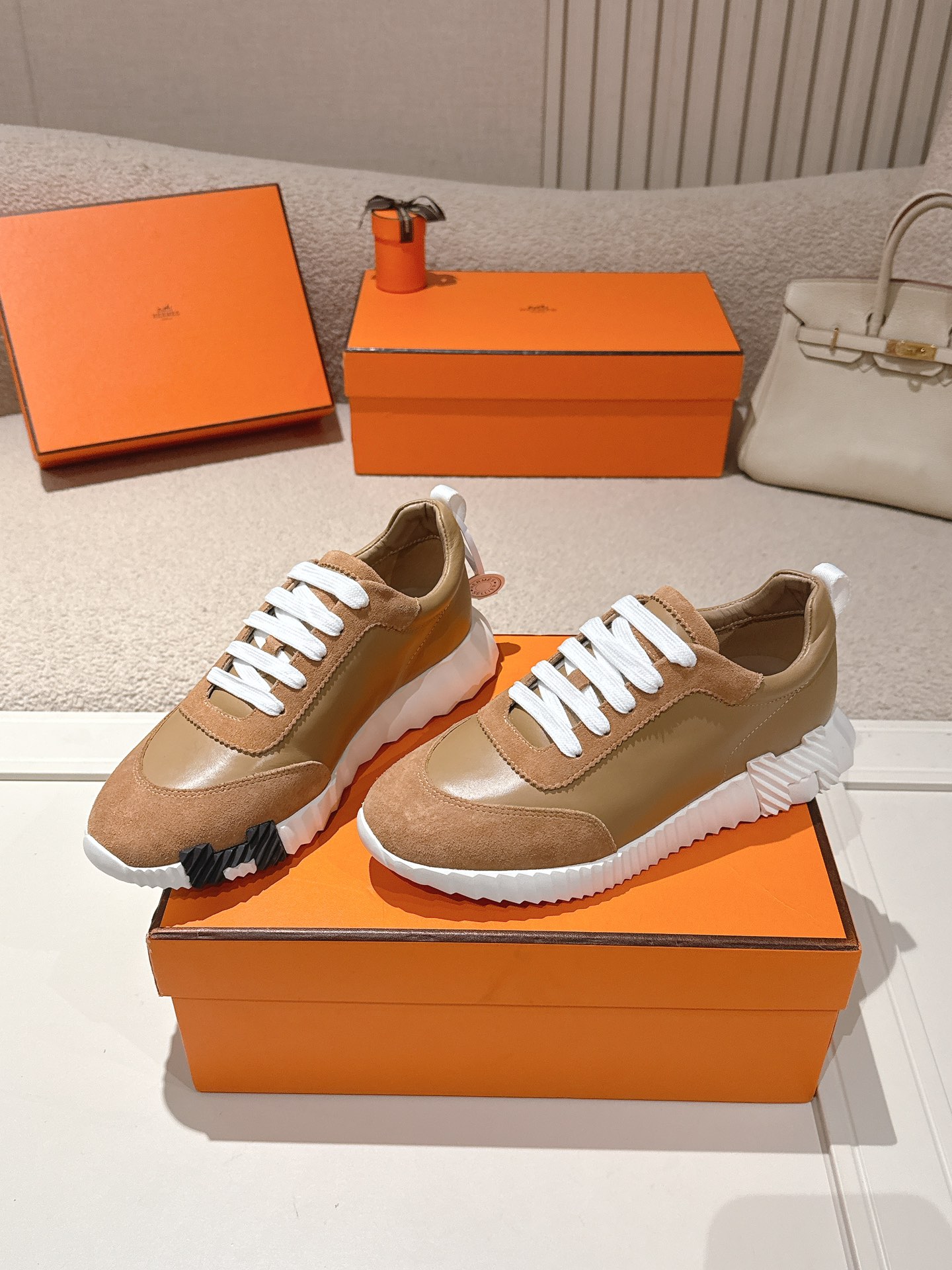 에르메스(HERMES) 클래식 커플 어글리 스니커즈 신발