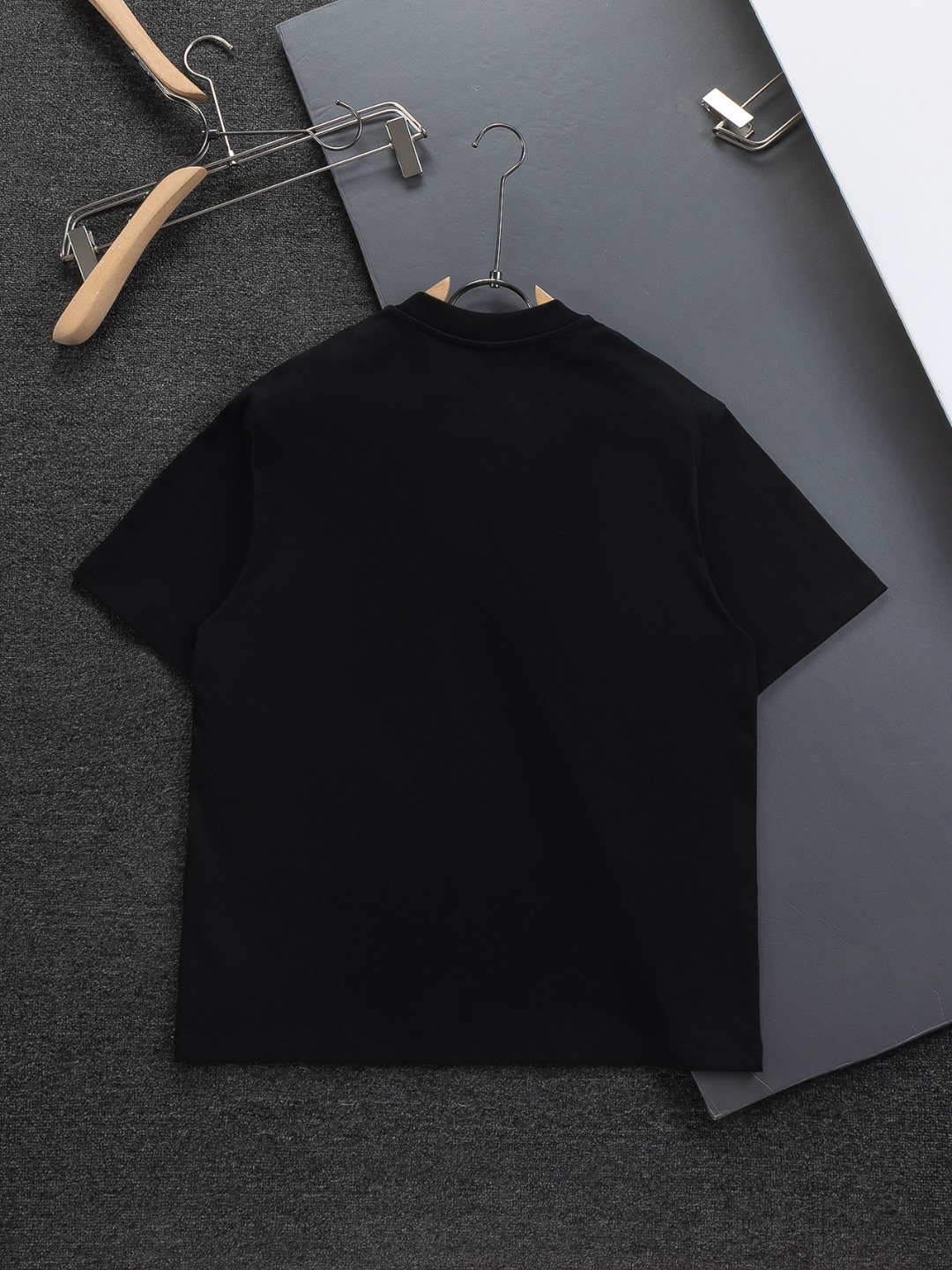 펜디(FENDI) 1985 레터링 반팔 티셔츠 의류