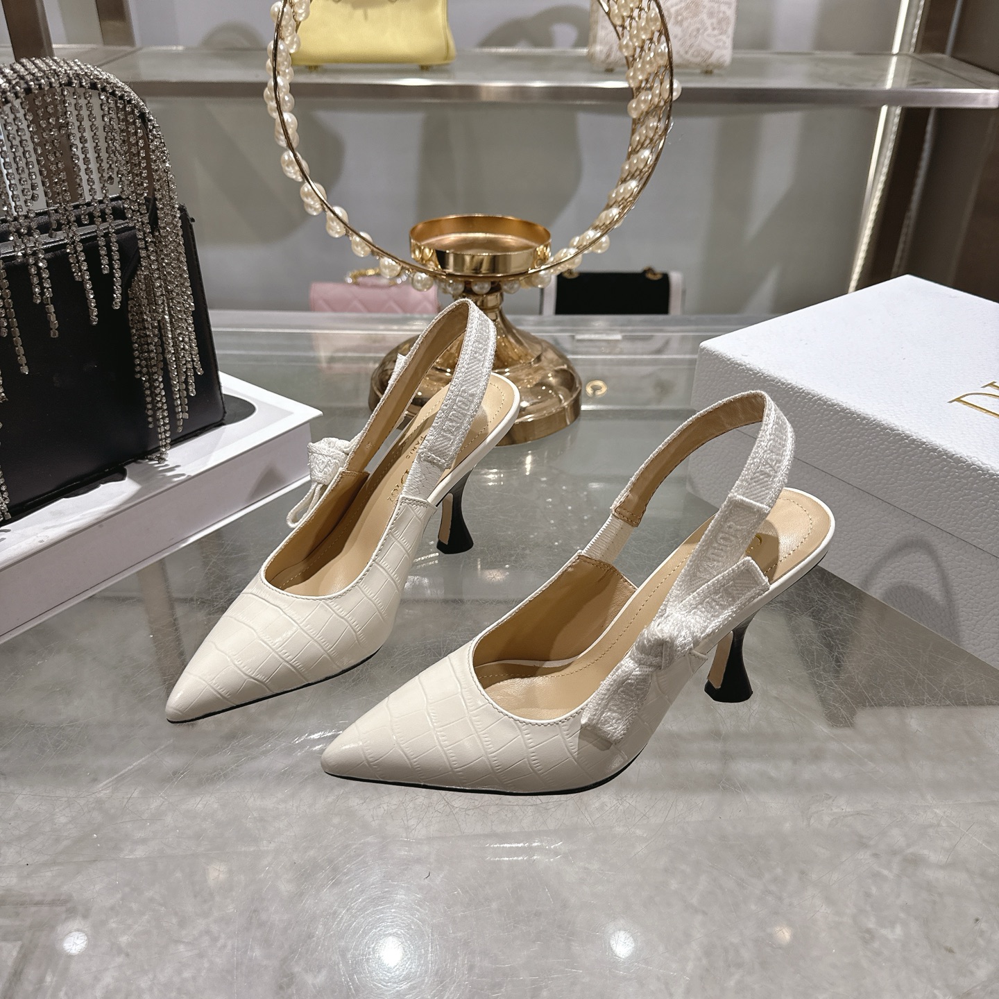 디올(Dior) CD 오트쿠튀르 런웨이 아이콘 뮬 힐 구두 샌들 신발