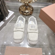 미우미우(miumiu) 슬립온 로퍼 단화 신발