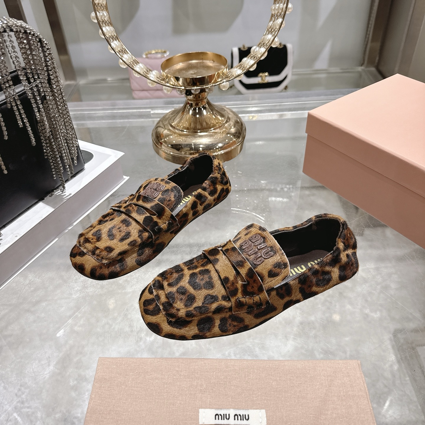 미우미우(miumiu) 슬립온 로퍼 단화 신발