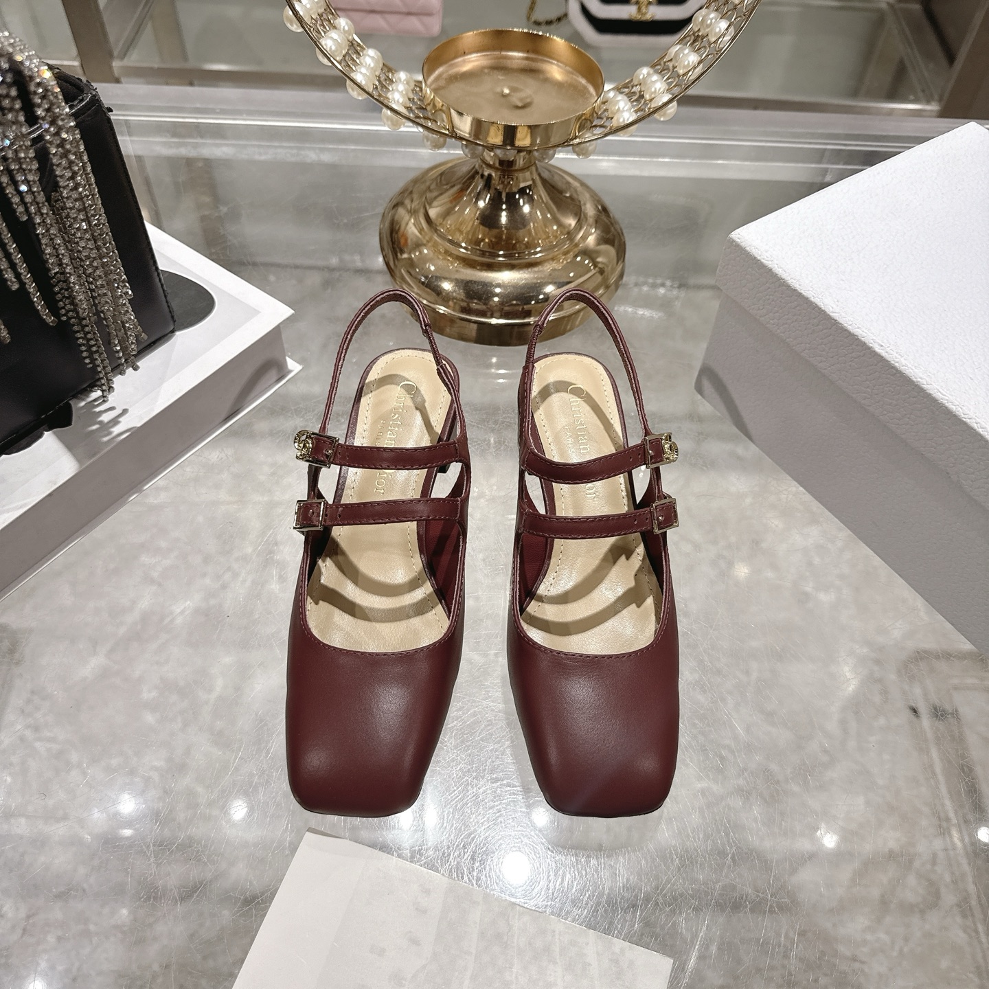 디올(Dior) CD 오트쿠튀르 셰리(Cherie) 메리제인 로퍼 샌들 단화 신발