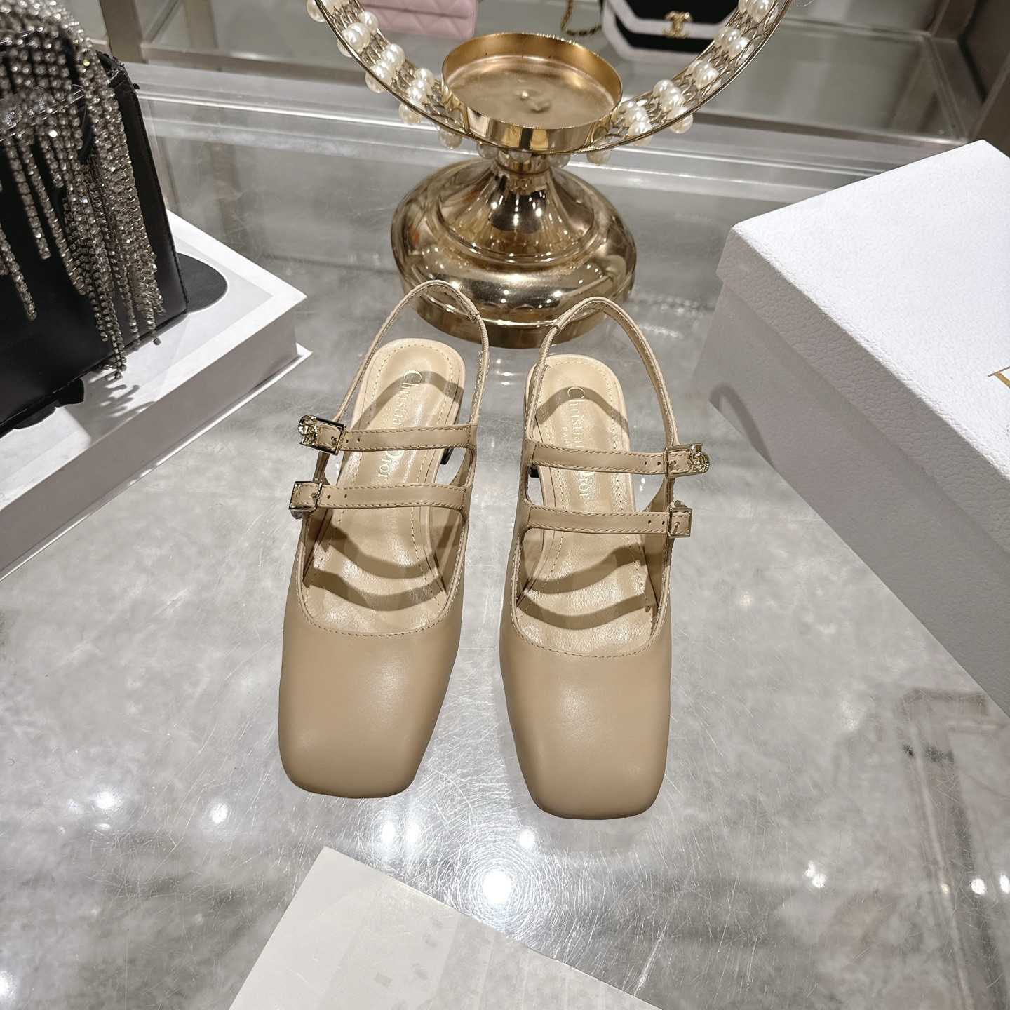 디올(Dior) CD 오트쿠튀르 셰리(Cherie) 메리제인 로퍼 샌들 단화 신발