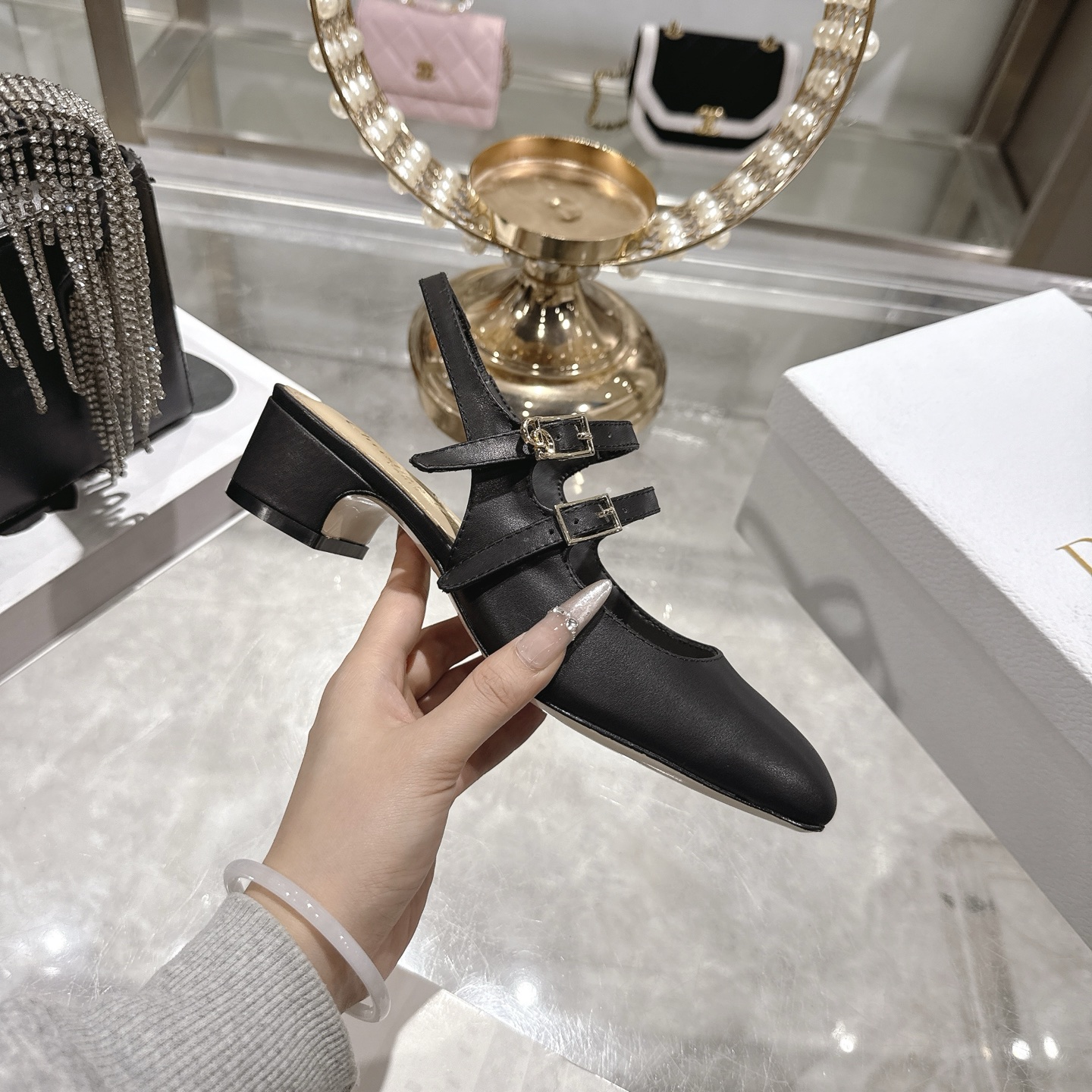 디올(Dior) CD 오트쿠튀르 셰리(Cherie) 메리제인 로퍼 샌들 단화 신발