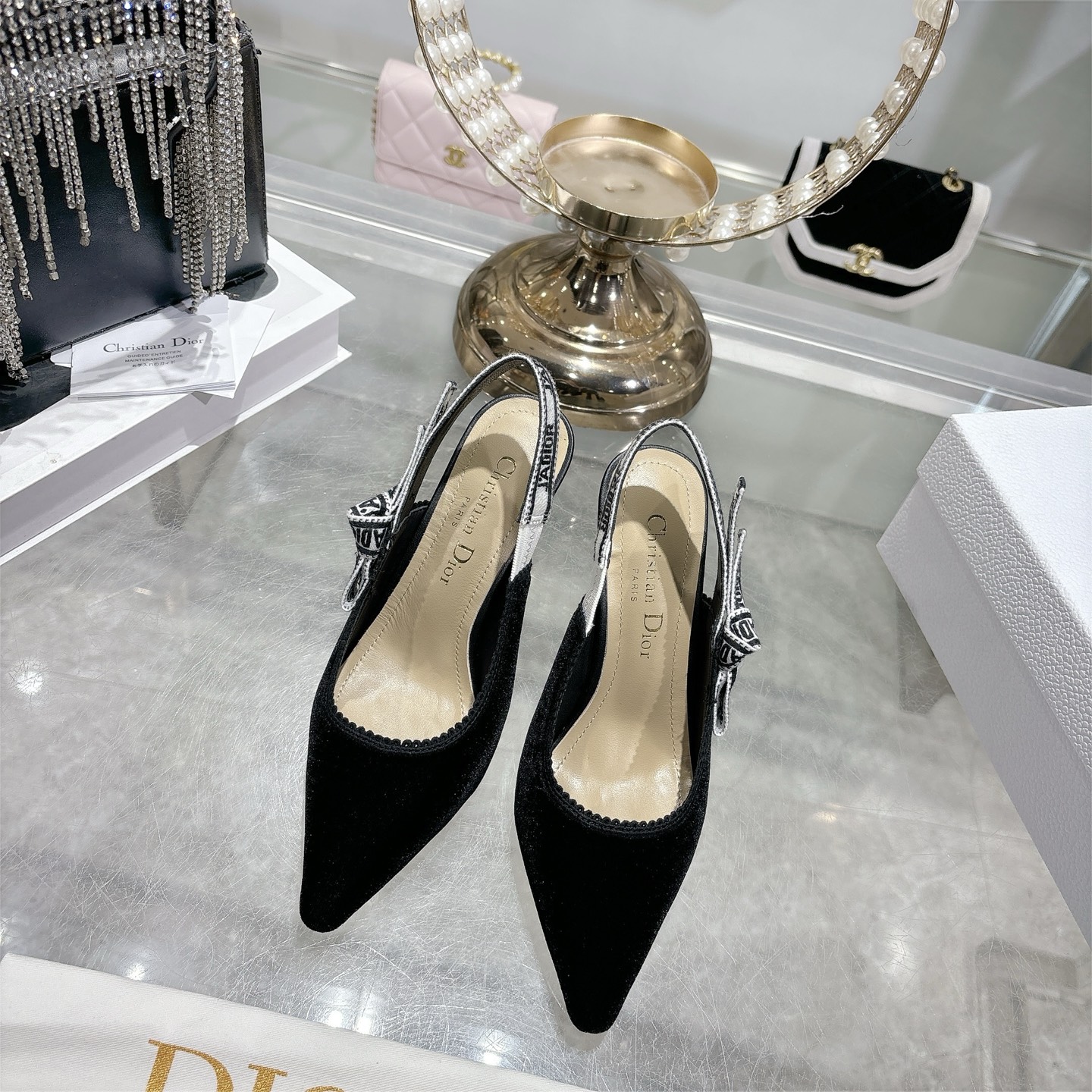 디올(DIor) CD 나비 장식 스틸레토 뮬 구두 신발