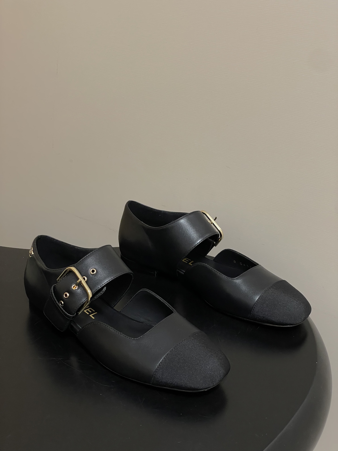 샤넬(Chanel) 26P 신상 투톤 스퀘어토 메리제인 플랫 슈즈 단화 신발