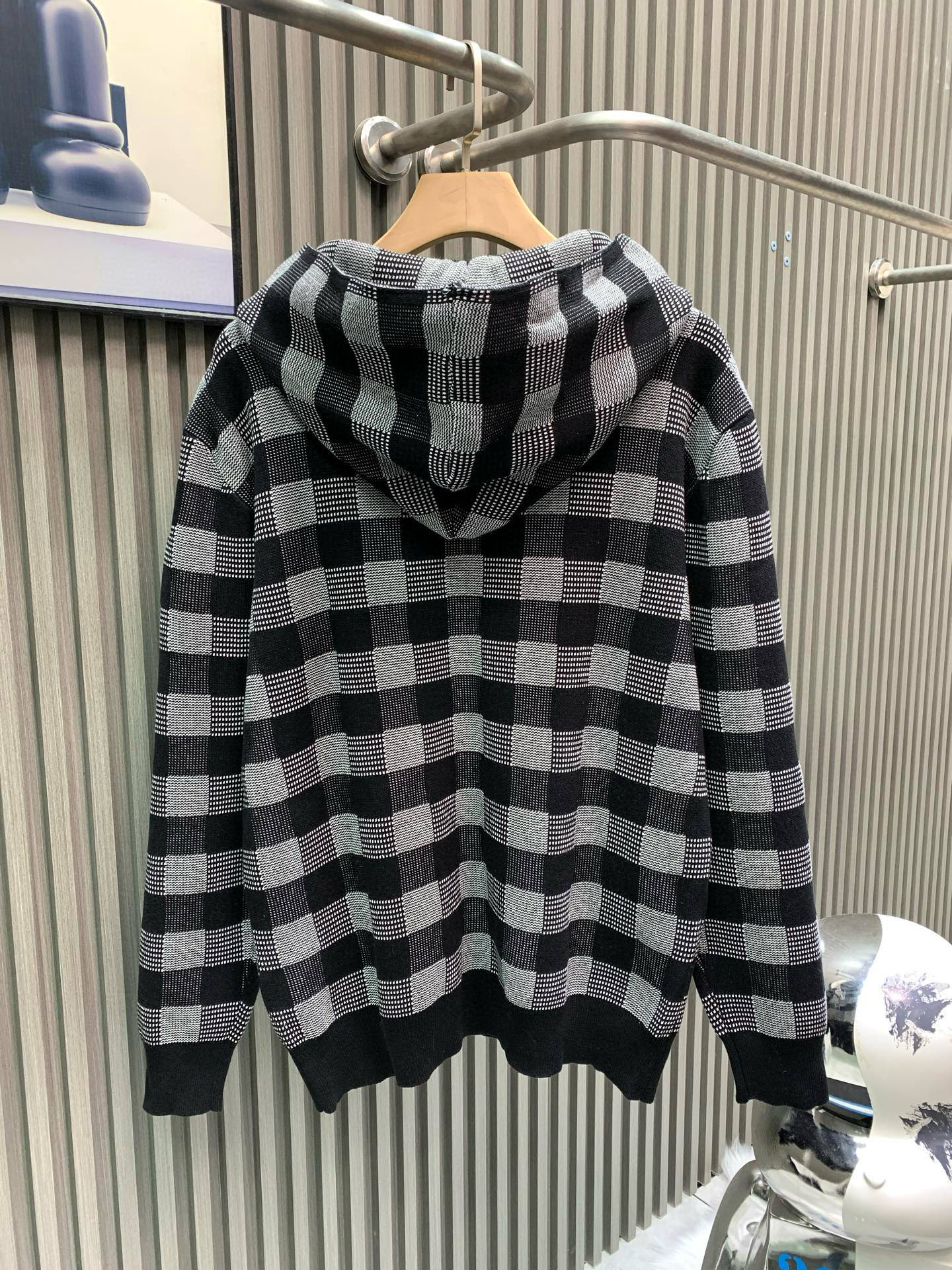 루이비통(LV) 디테일 후드 니트 의류