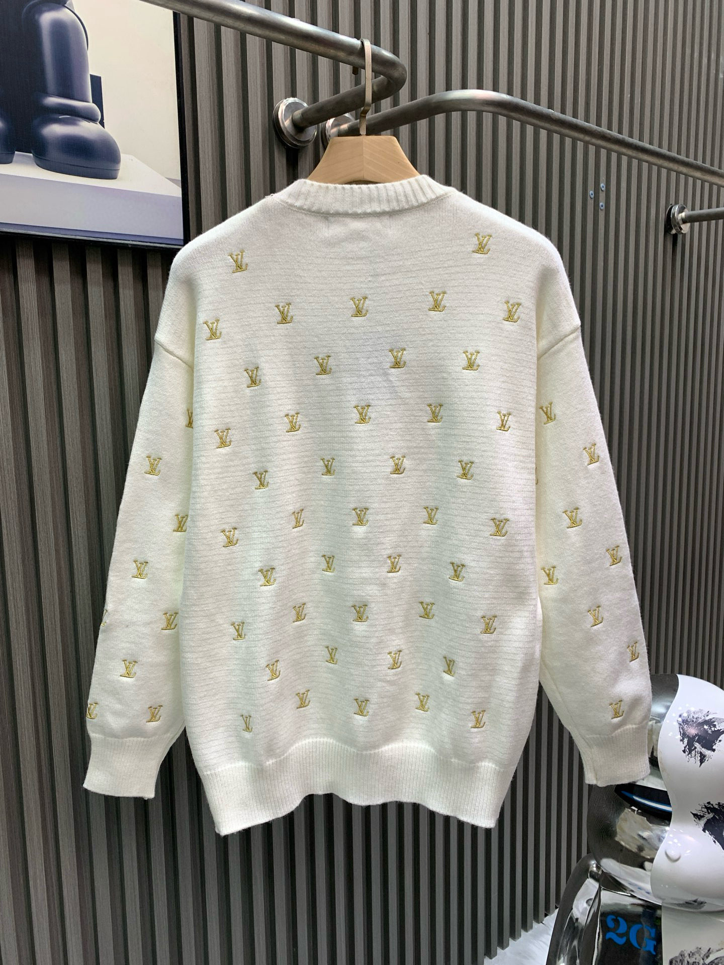 루이비통(LV) 스몰 자수 라운드 니트 의류
