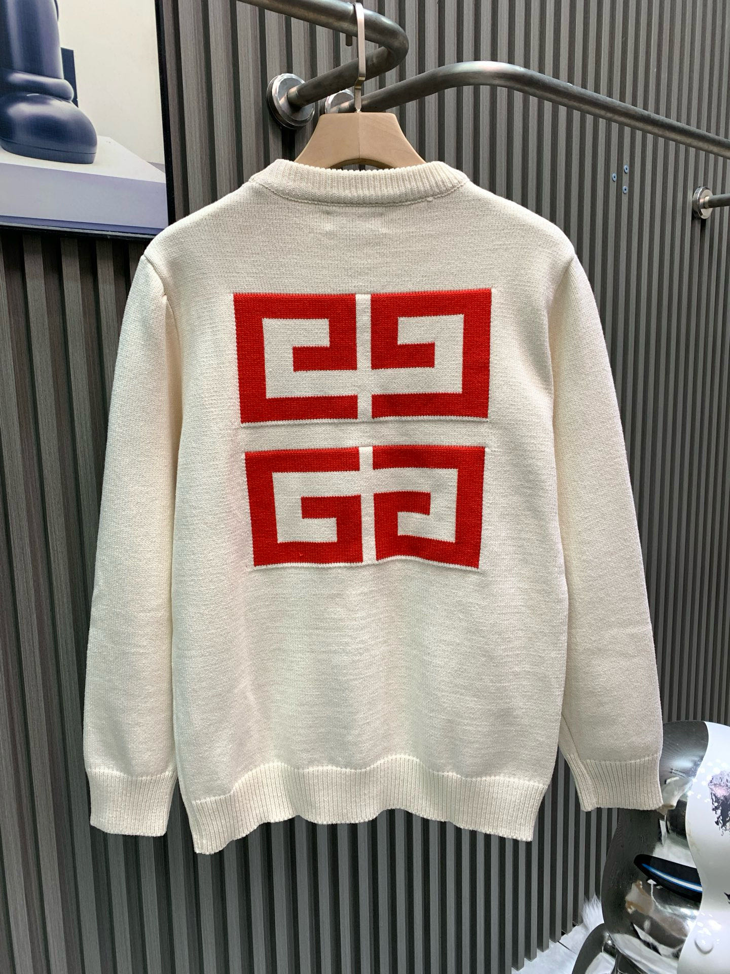 지방시(GIVENCHY) 레터 스퀘어 로고 자카드 니트 의류