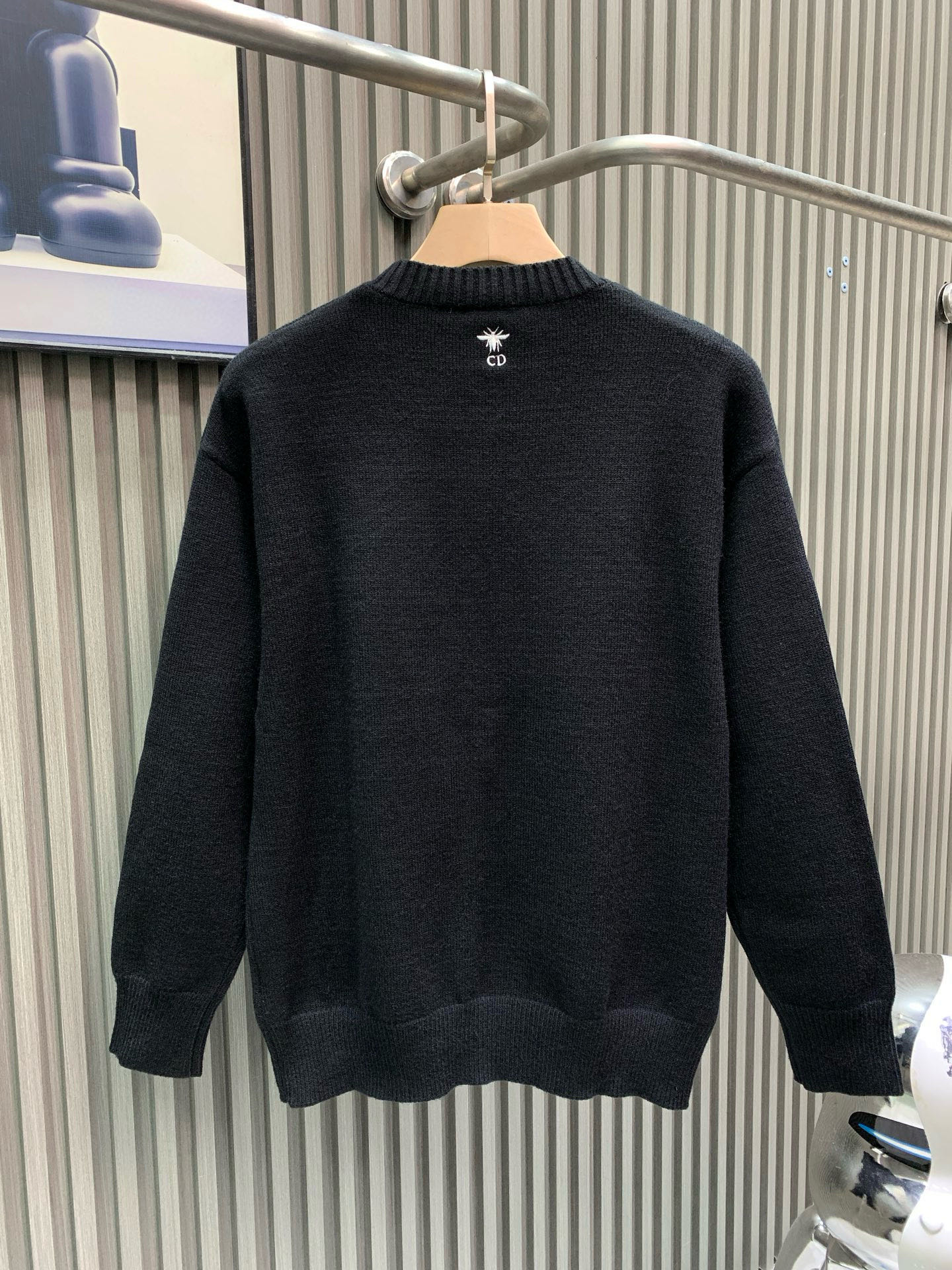 디올(DIOR) 레터 자수 라운드 니트 의류